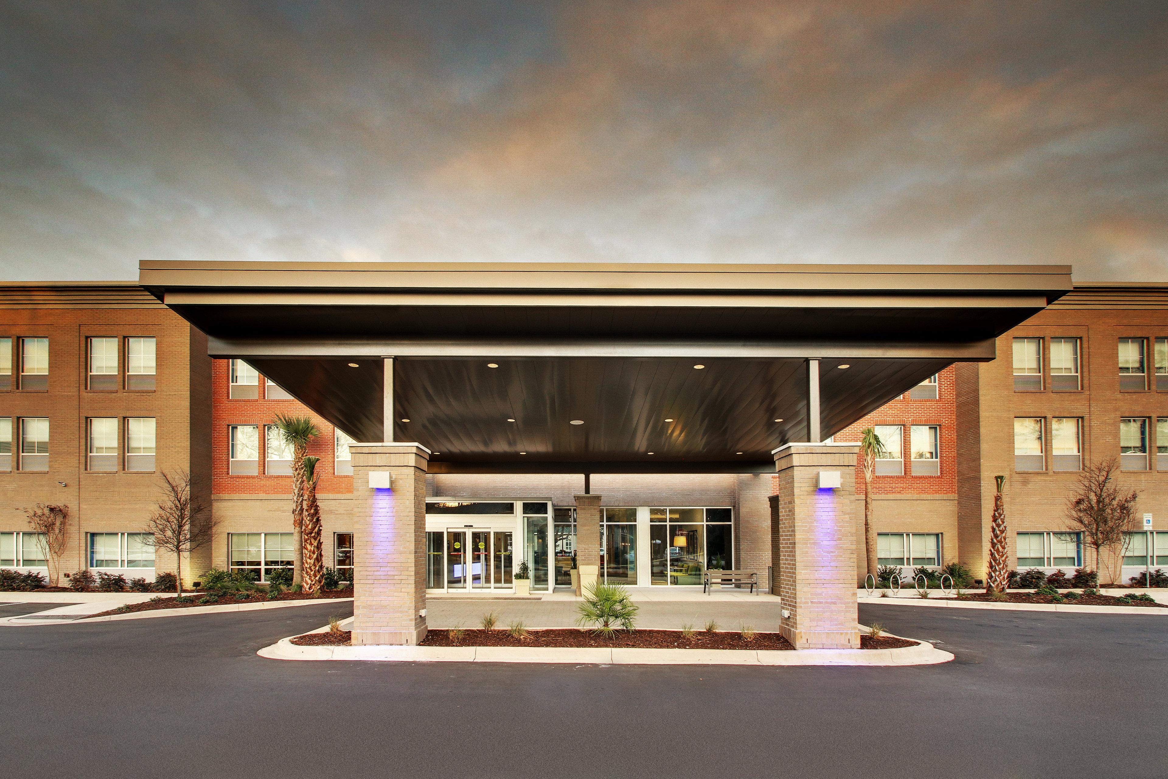 HOLIDAY INN EXP STES NE MT PLEASANT