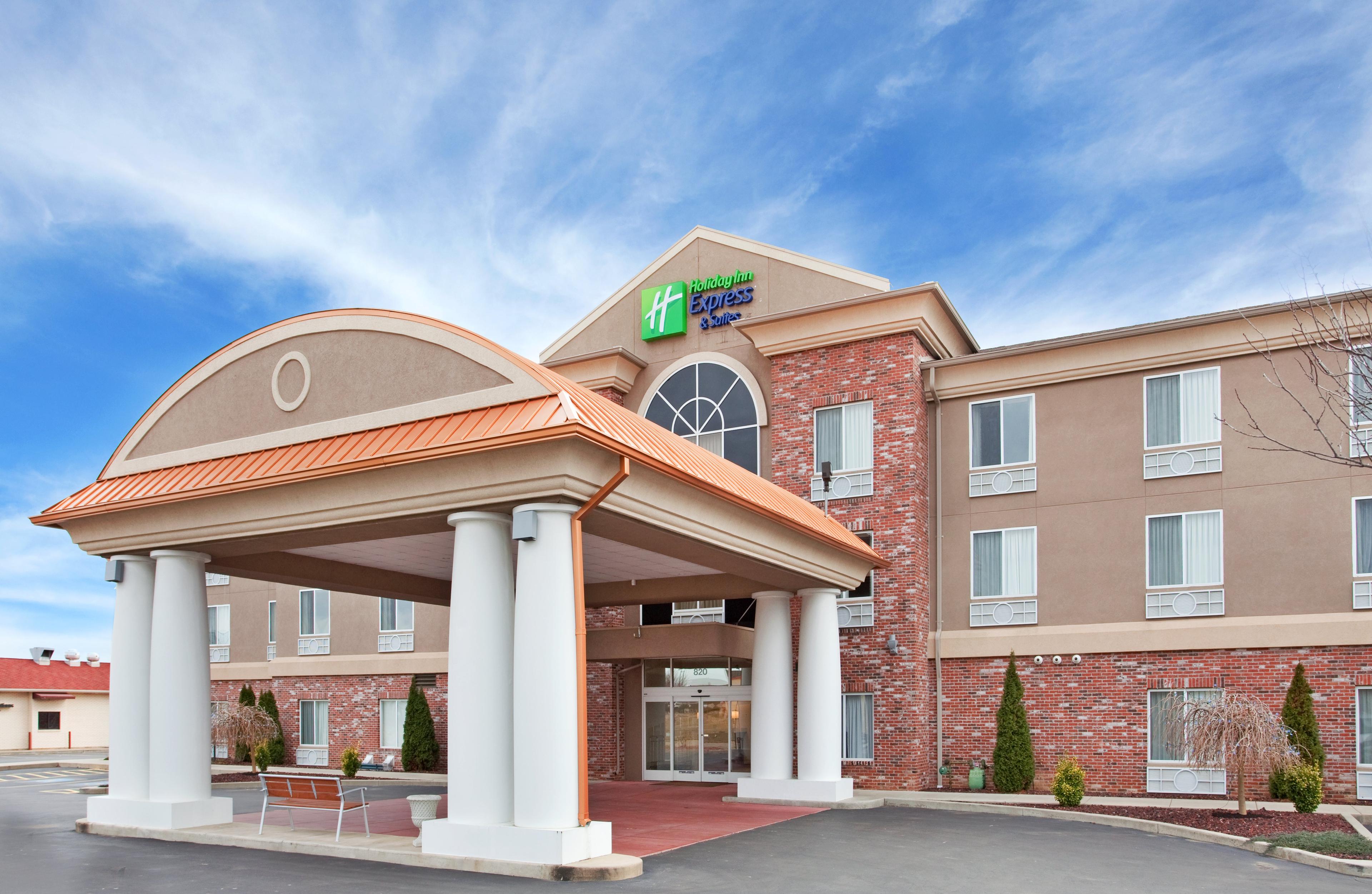 HOLIDAY INN EXP STES FARMINGTON BY