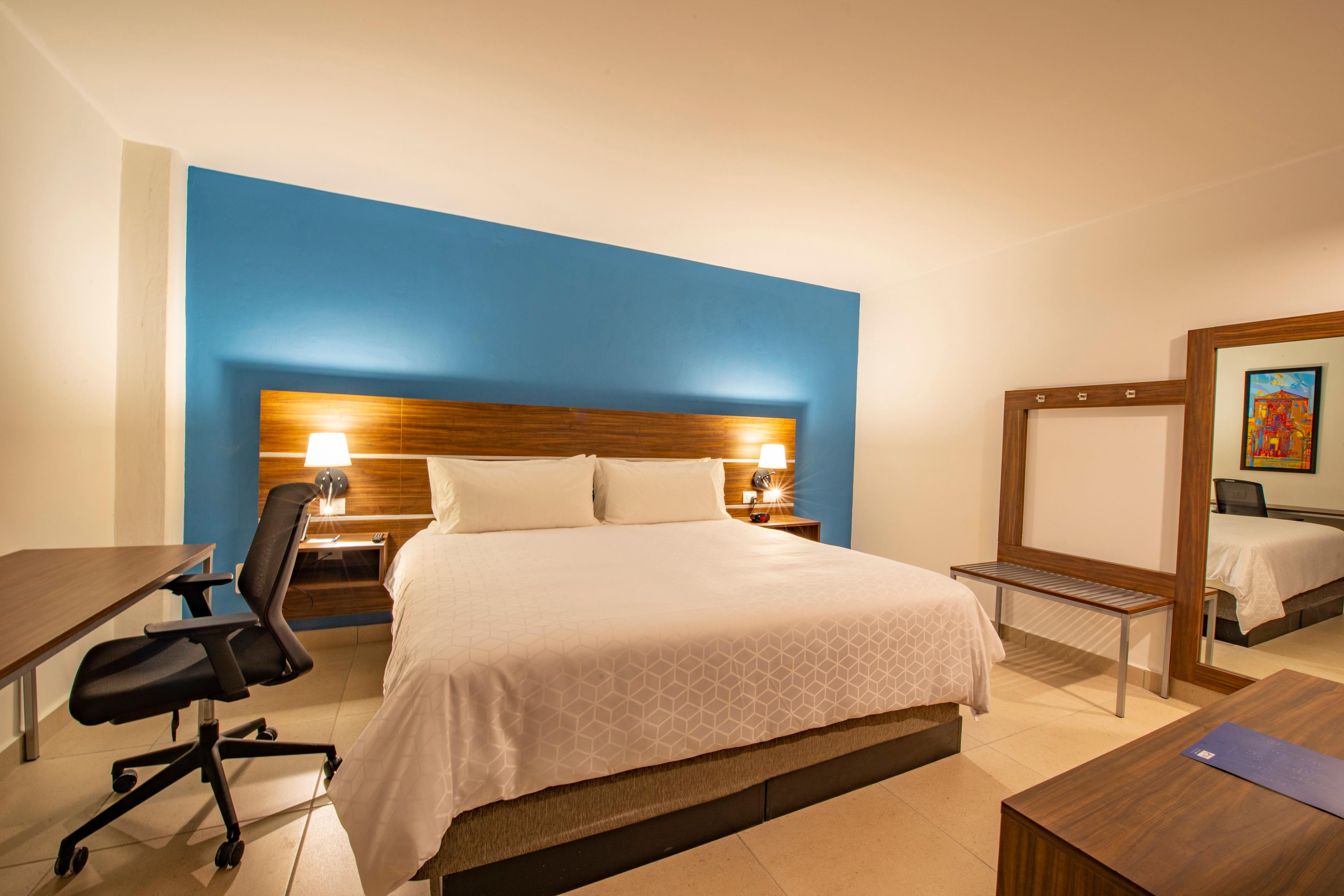 HOLIDAY INN EXP MERIDA CENTRO BY IH