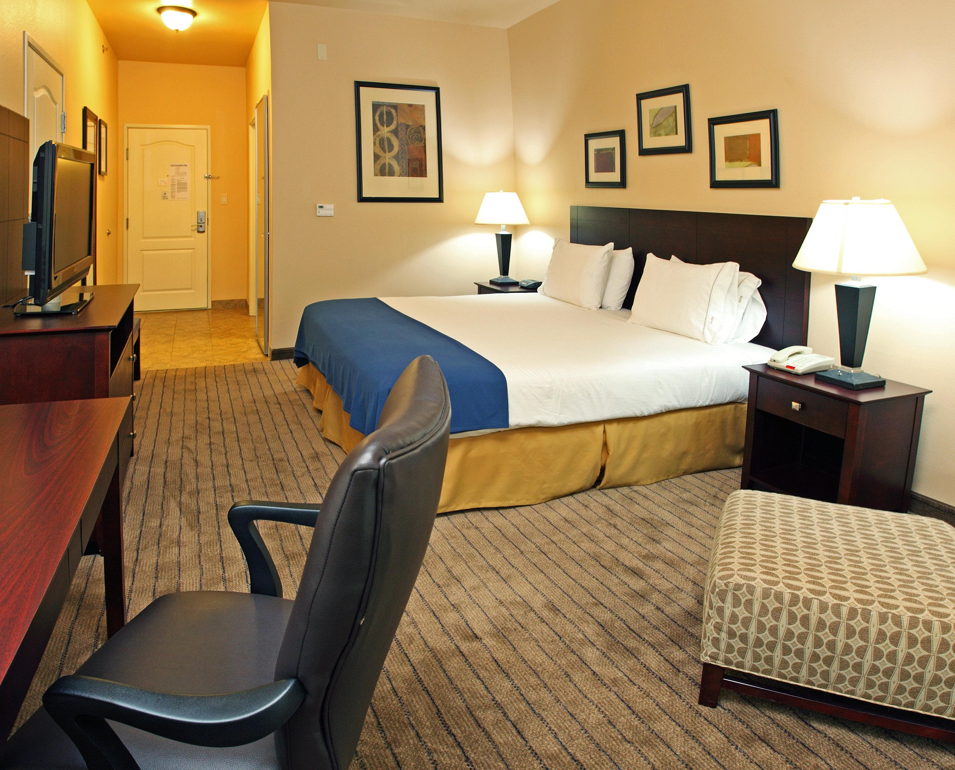 HOLIDAY INN EXP STES MARSHALL BY IH