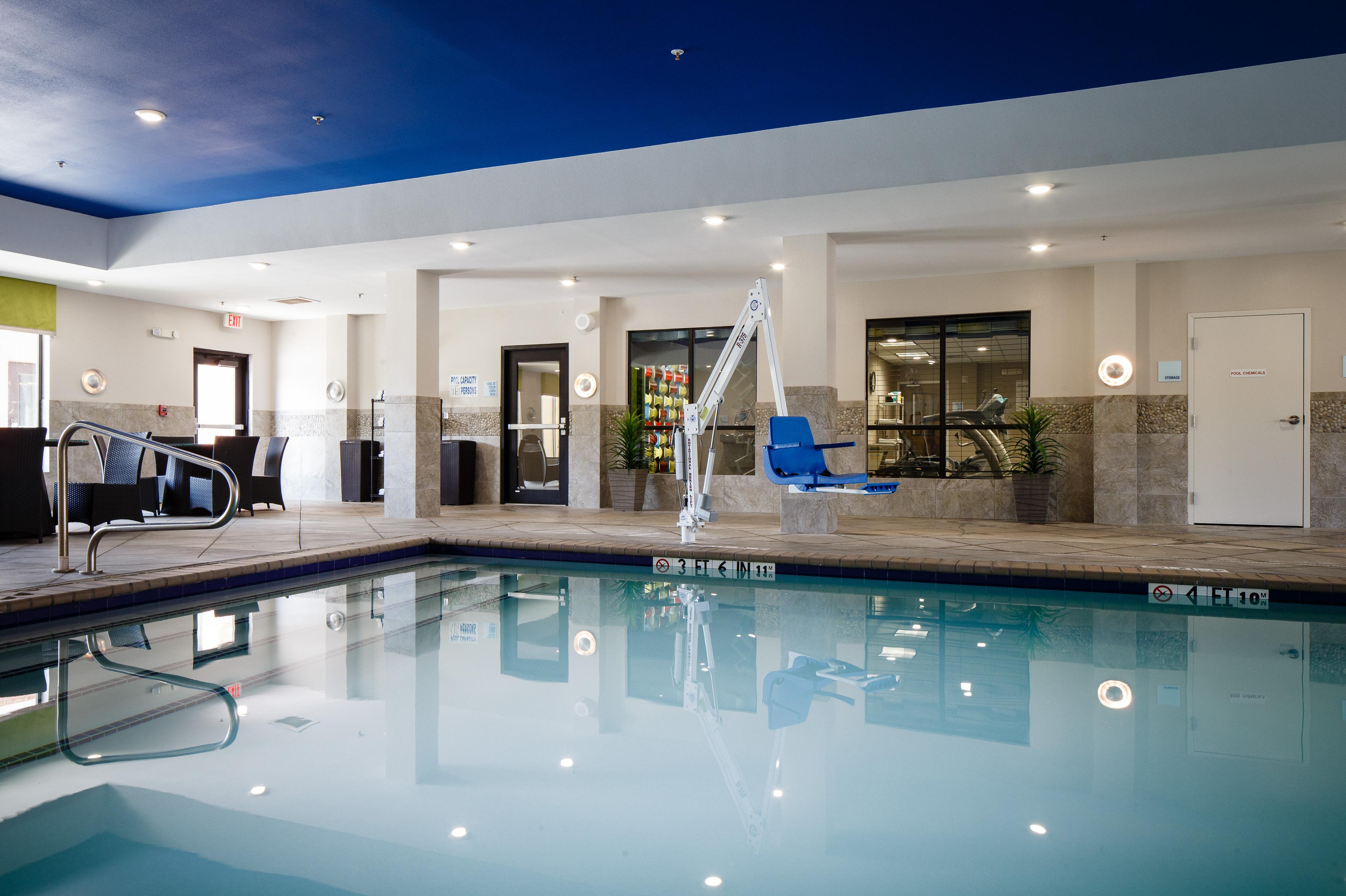 HOLIDAY INN EXP STES EL RENO BY IHG