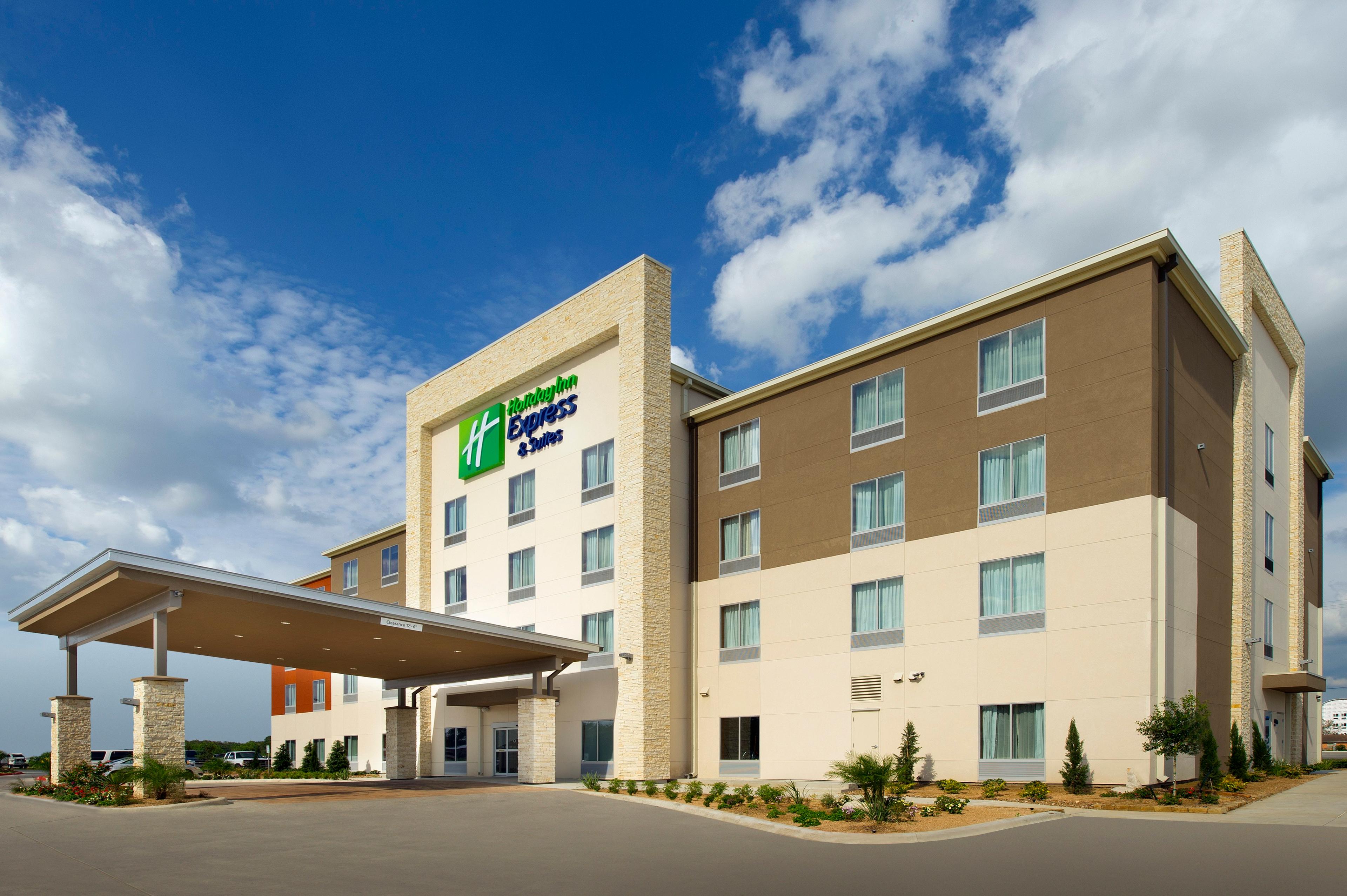 HOLIDAY INN EXP STES BAY CITY BY IH