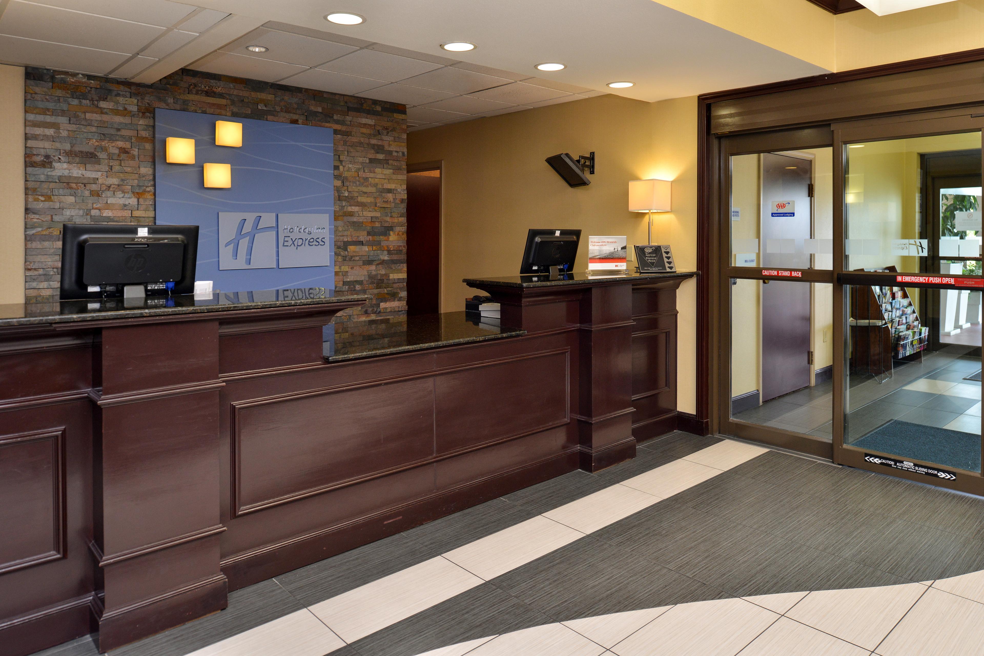 HOLIDAY INN EXP STES SUNSET BY IHG