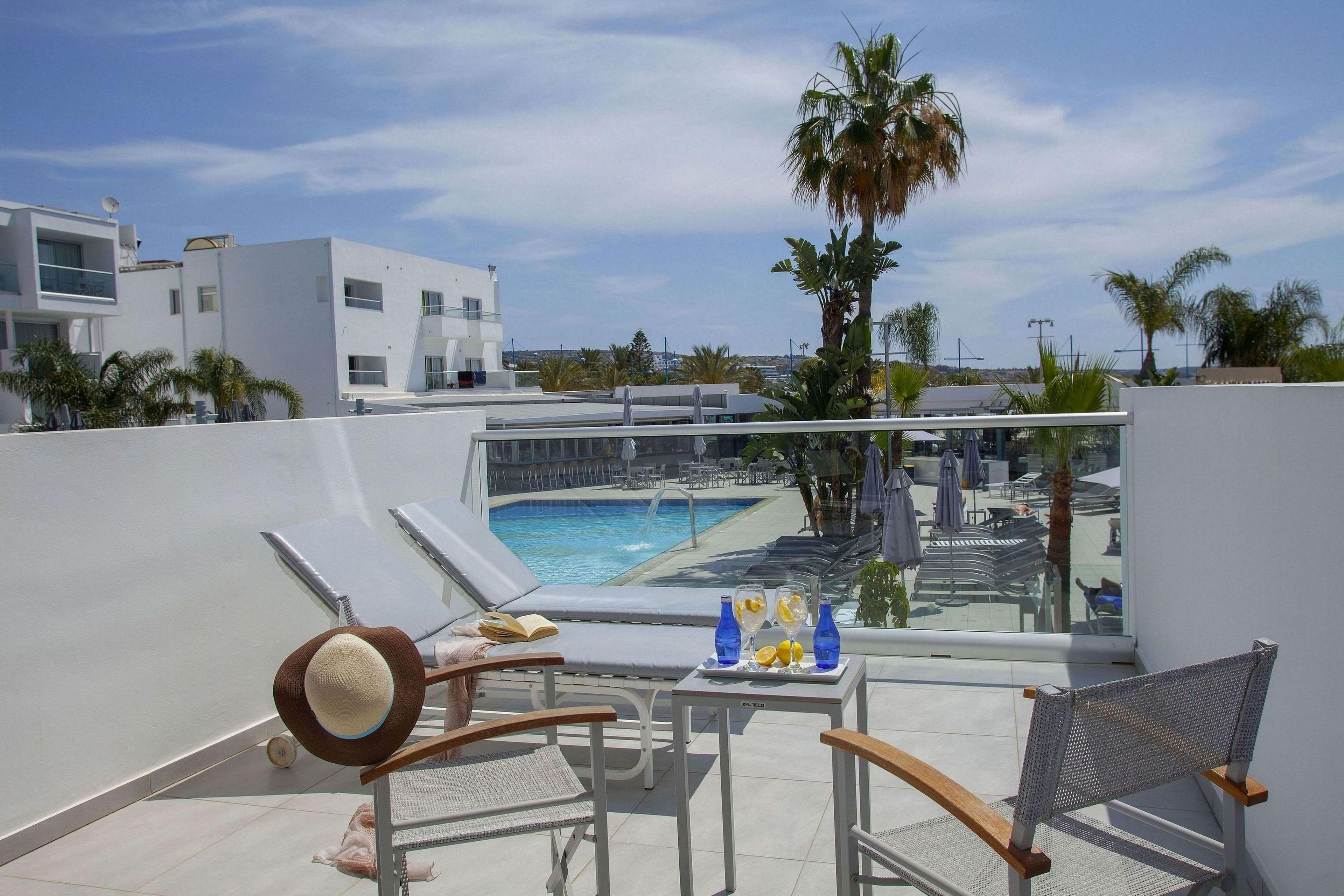 LIMANAKI BEACH HOTEL