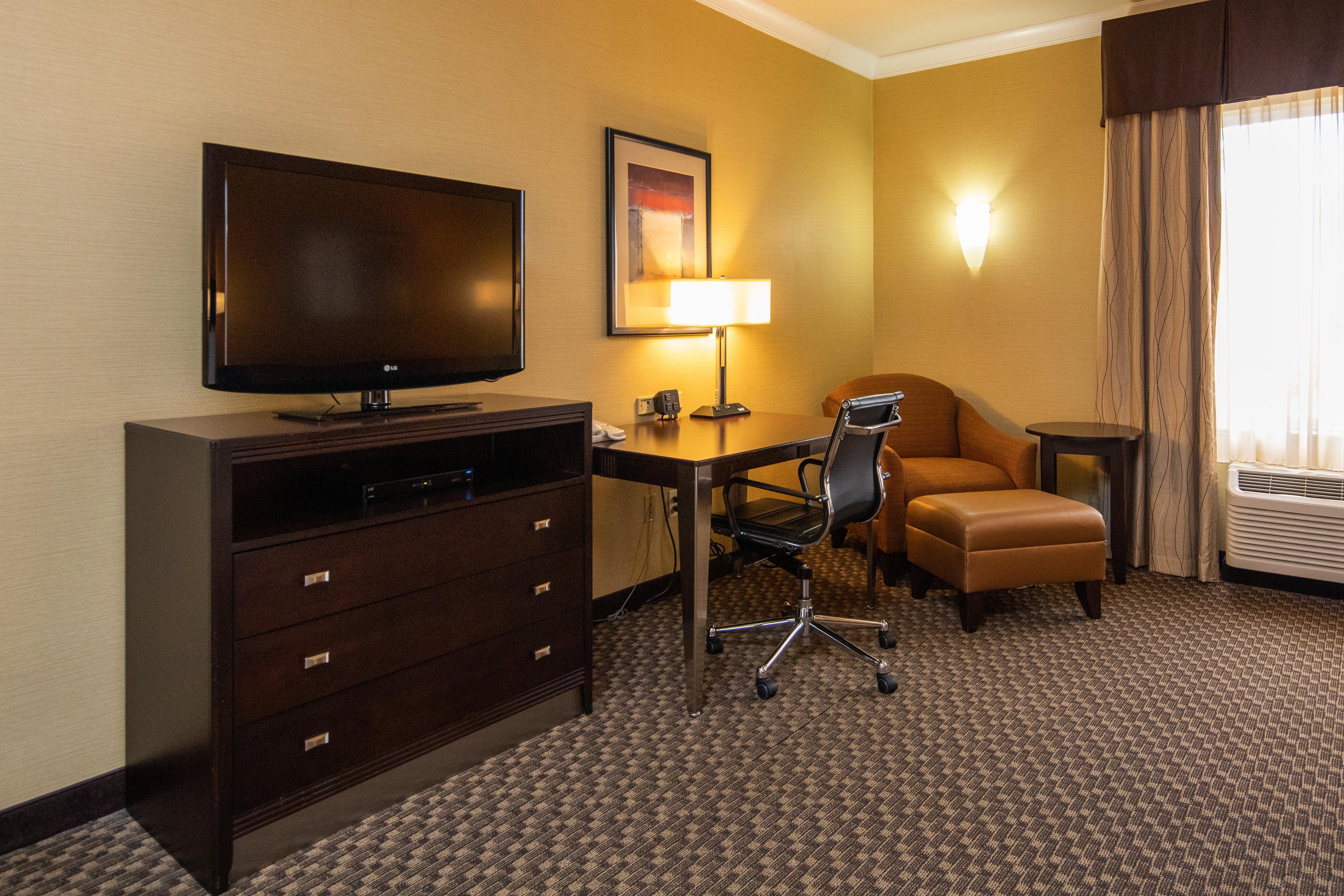 HOLIDAY INN EXP CASTRO VALLEY - I-5