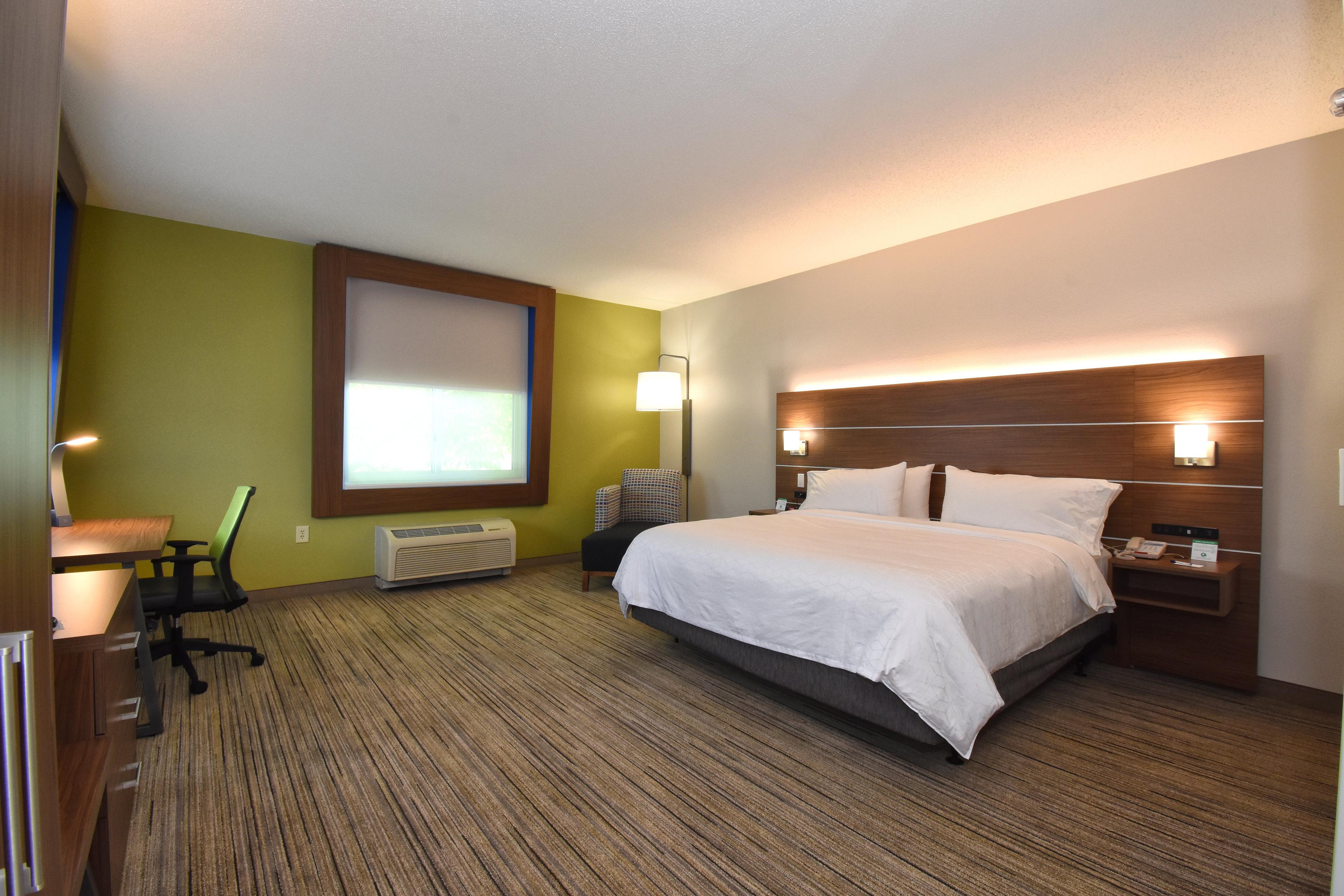 HOLIDAY INN EXP STES SOUTHERN BY IH