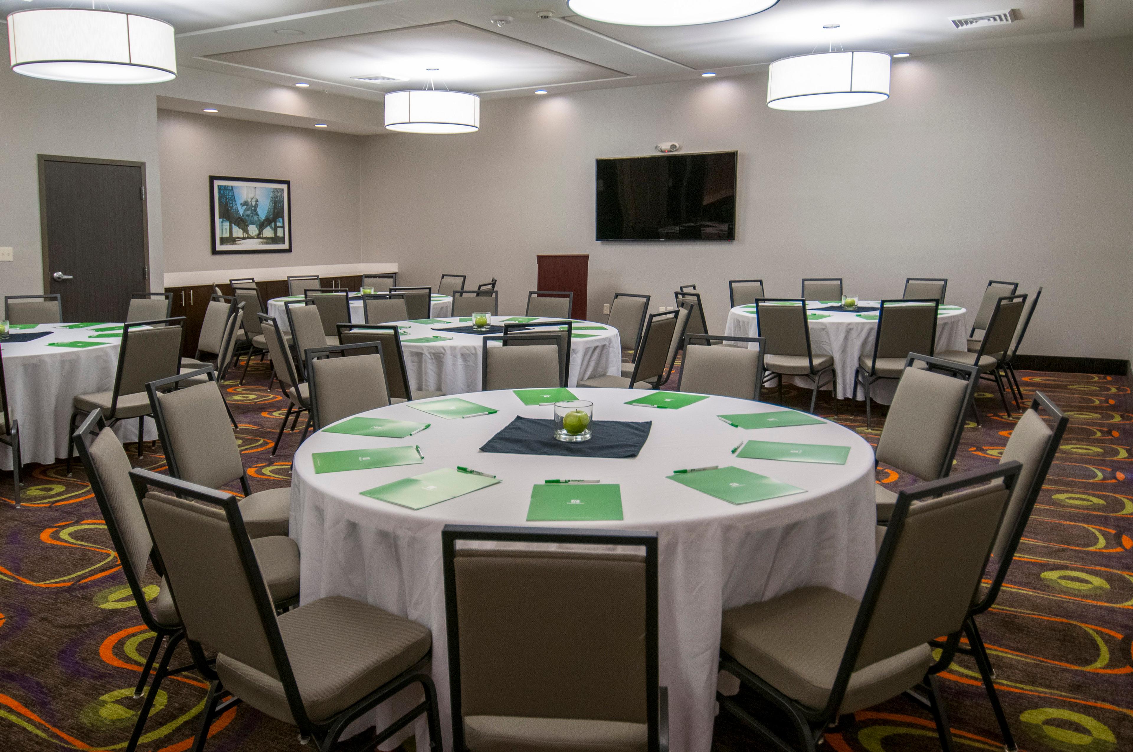 HOLIDAY INN AIRPORT NORTH