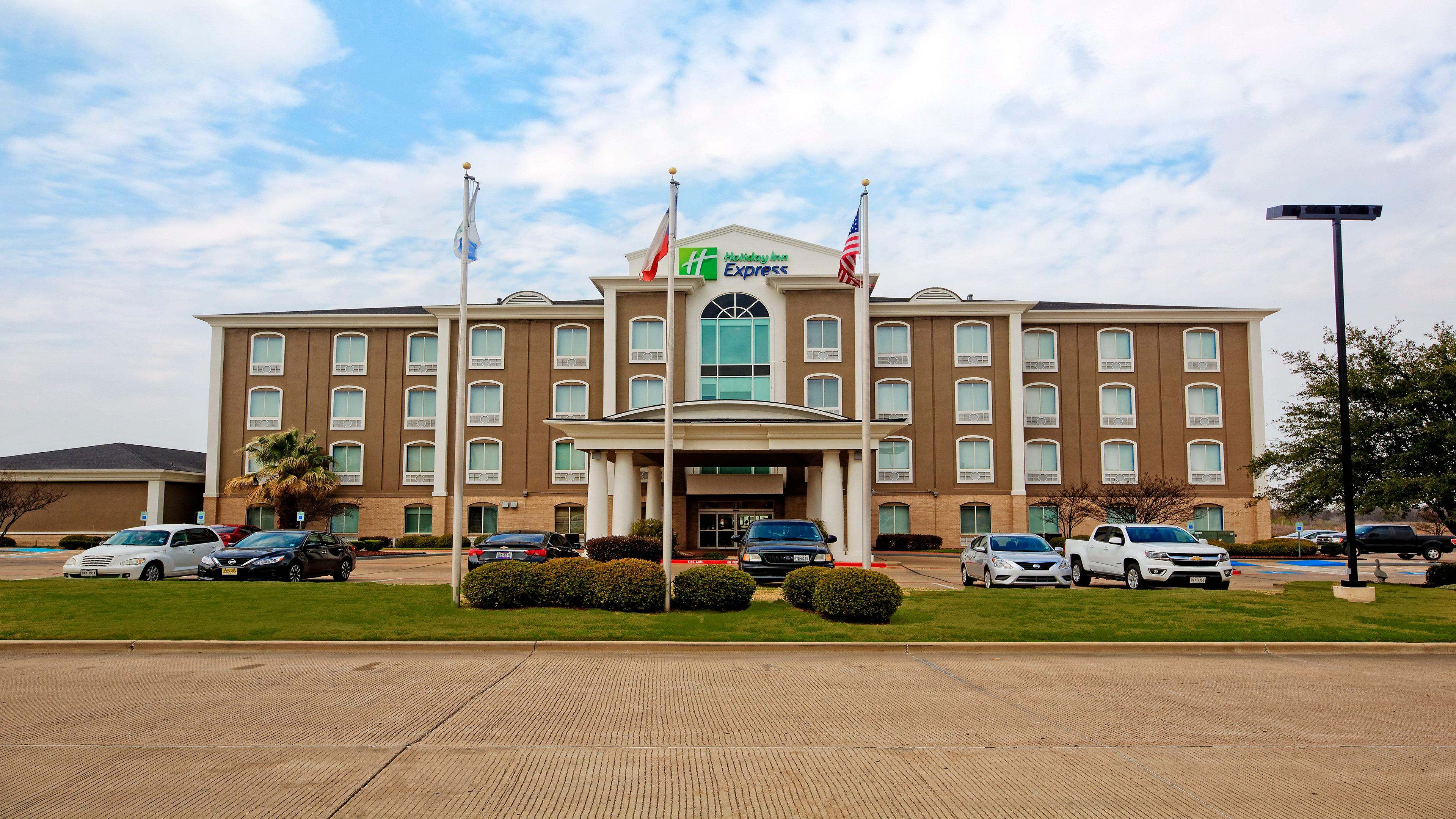 HOLIDAY INN EXPRESS AND SUITES