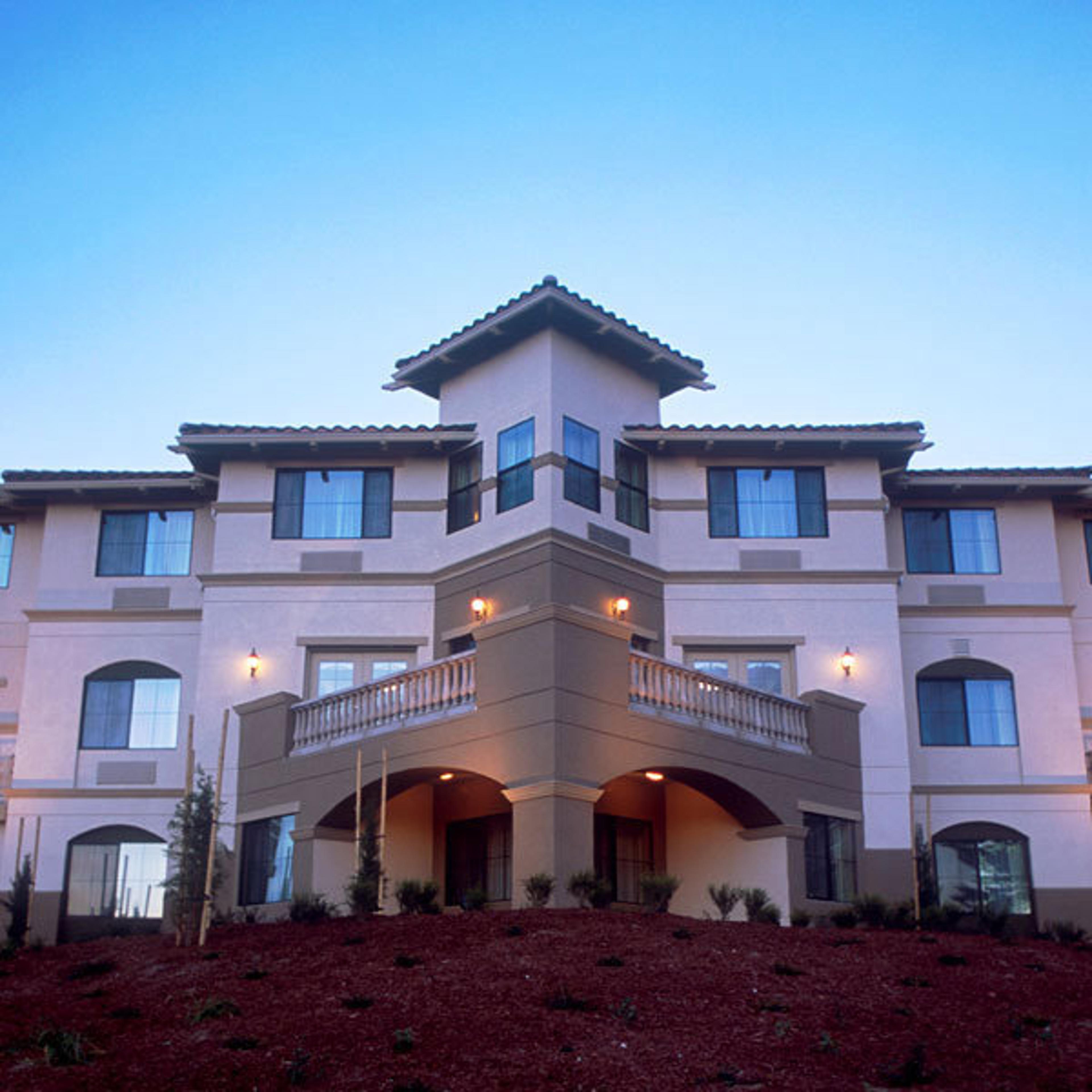 HOLIDAY INN EXPRESS MARINA BY IHG