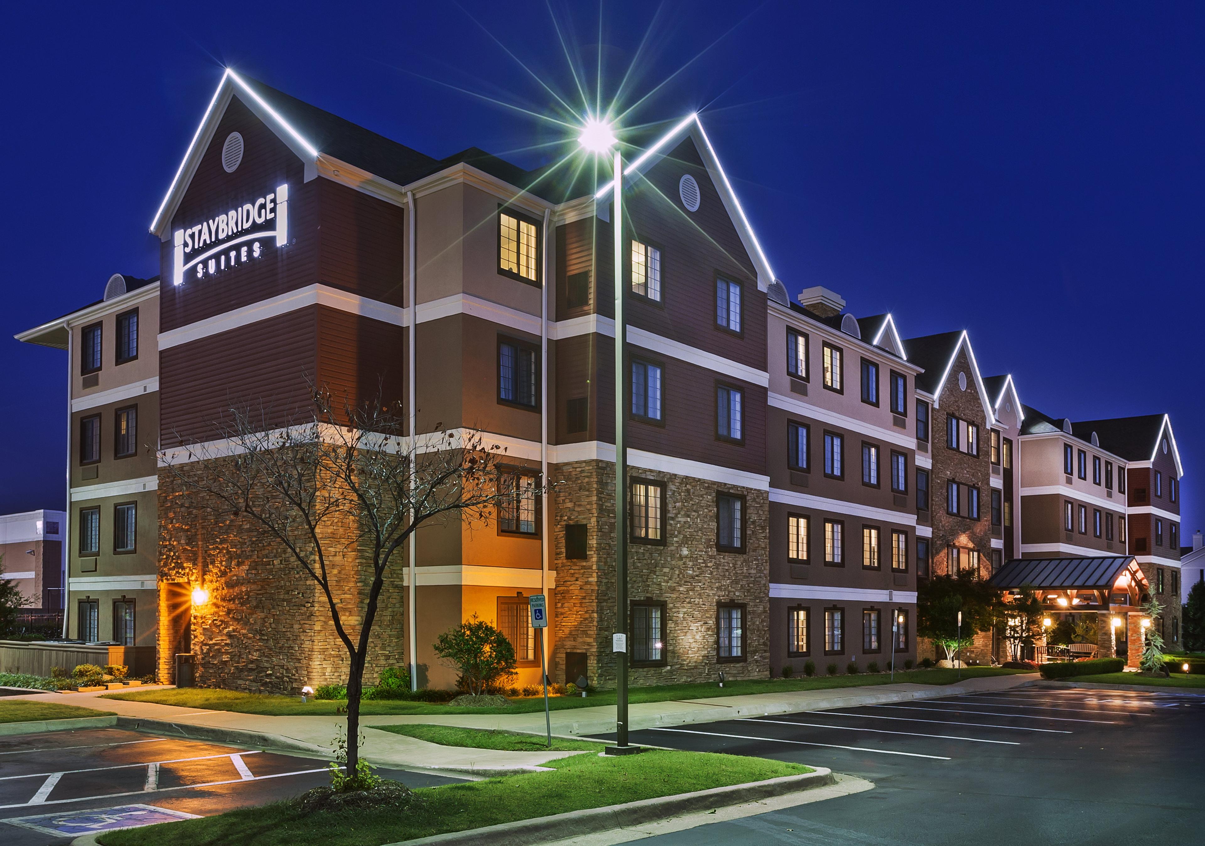 STAYBRIDGE STES WOODLAND HILLS BY I