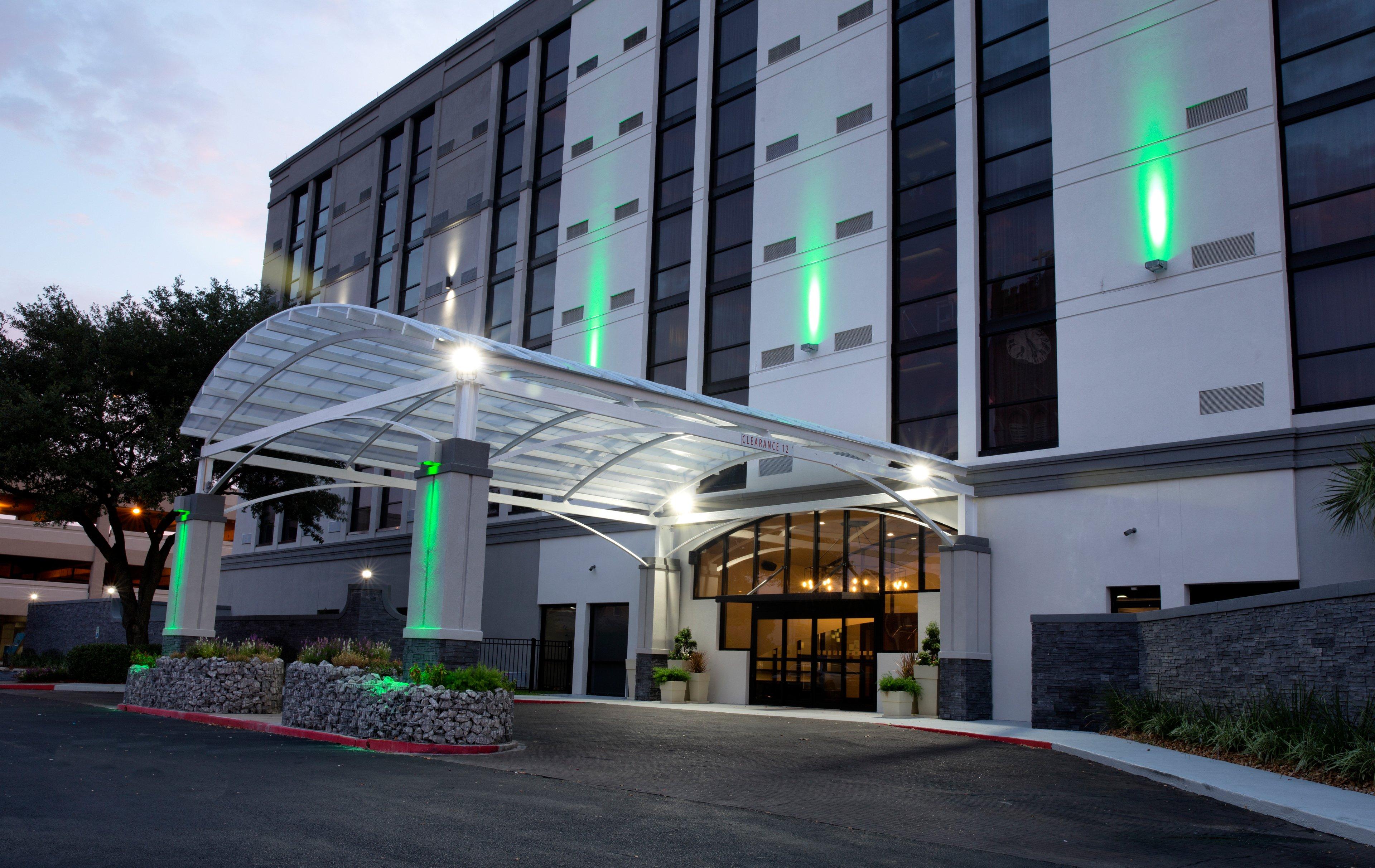 HOLIDAY INN ALEXANDRIA DWTN BY IHG