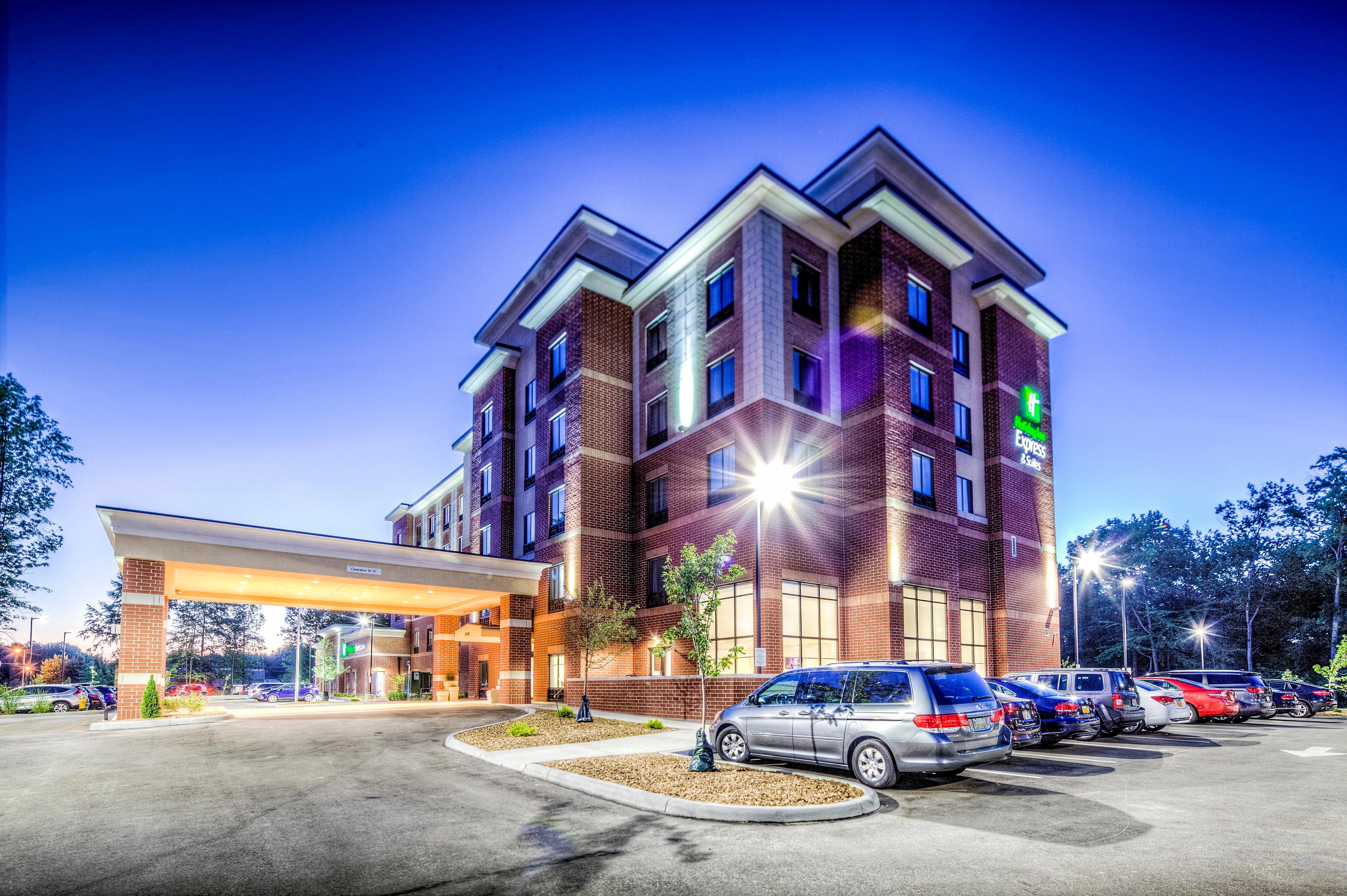 HOLIDAY INN EXP STES WESTLAKE BY IH