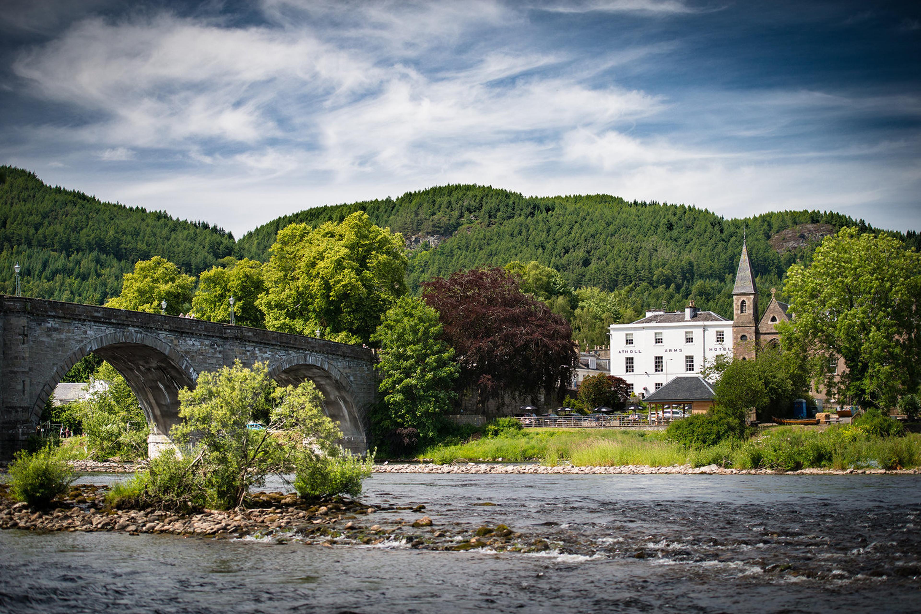 THE ATHOLL ARMS HOTEL