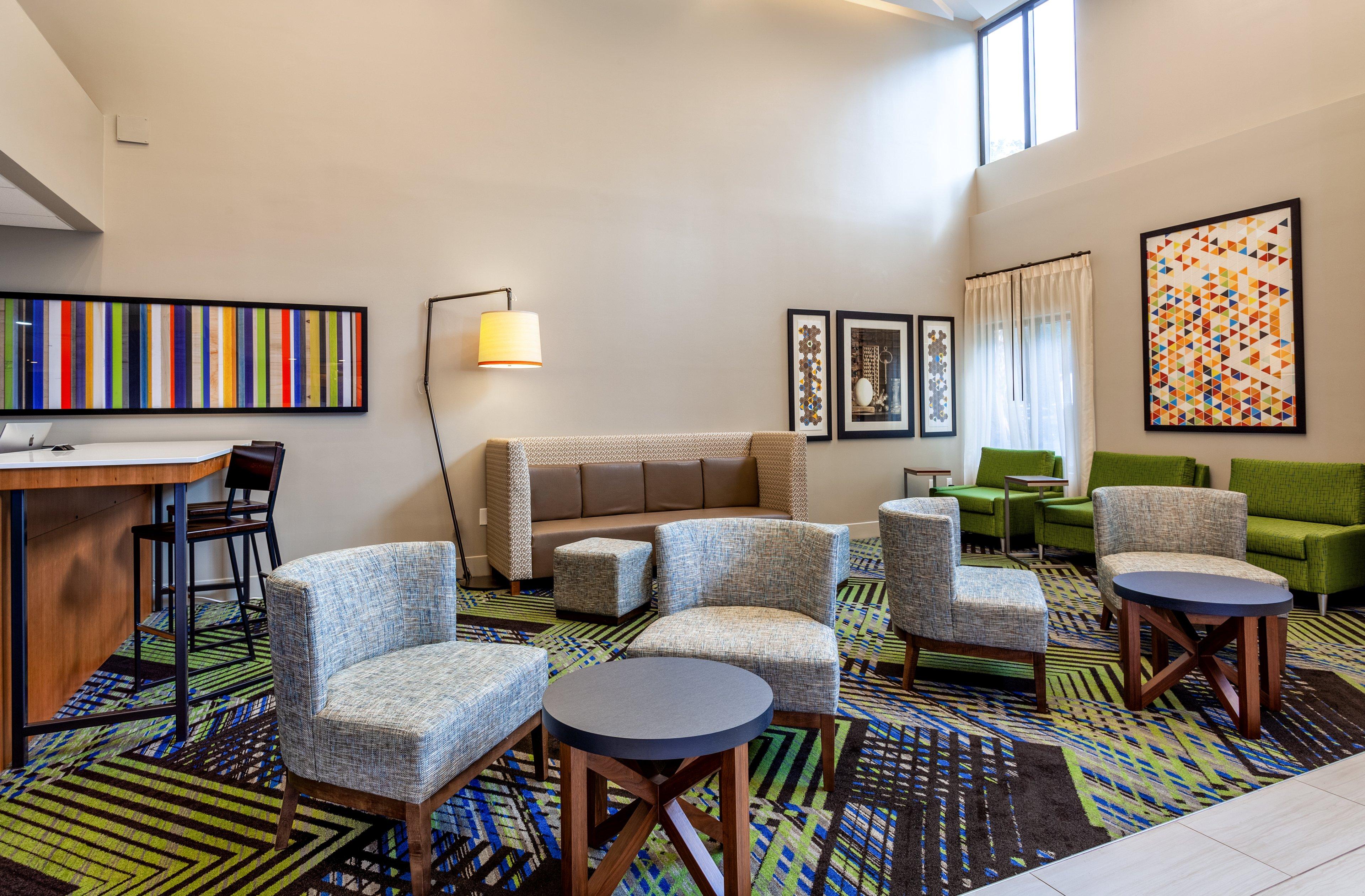 HOLIDAY INN EXPRESS BY IHG
