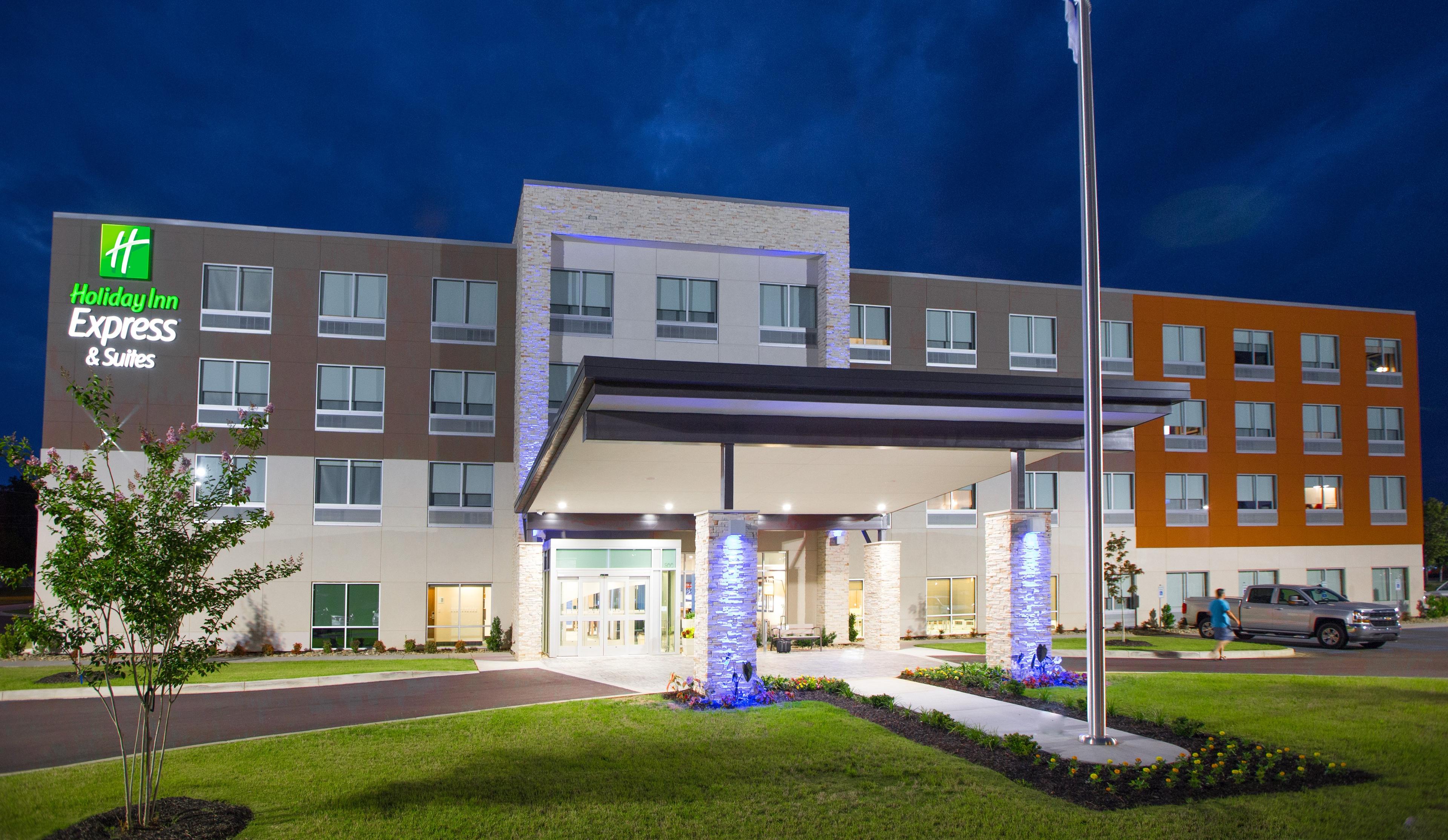 HOLIDAY INN EXP STES GREENWOOD BY I