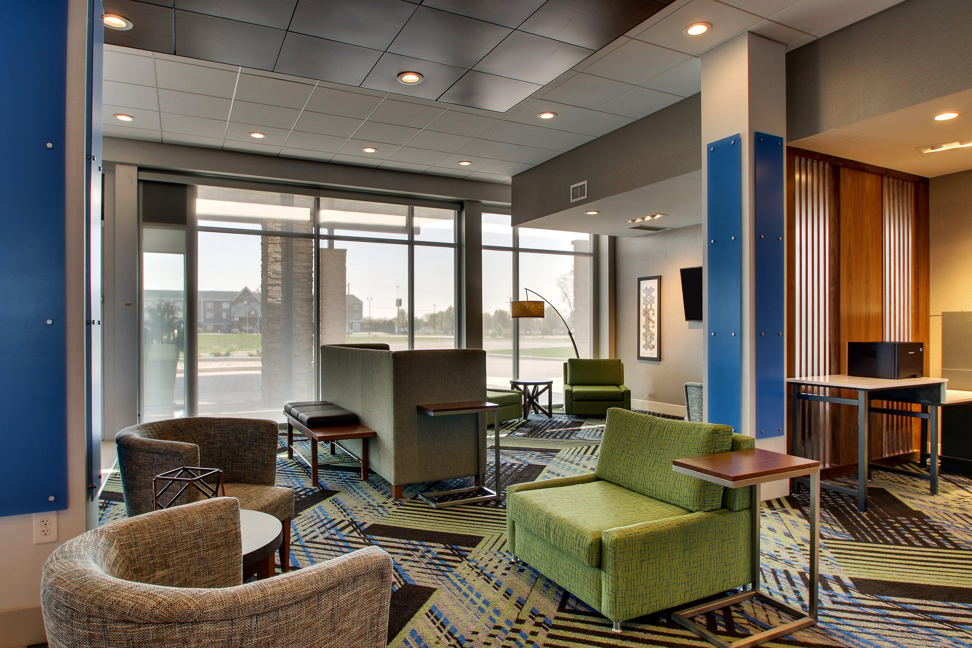 HOLIDAY INN EXP STES FINDLAY N BY I