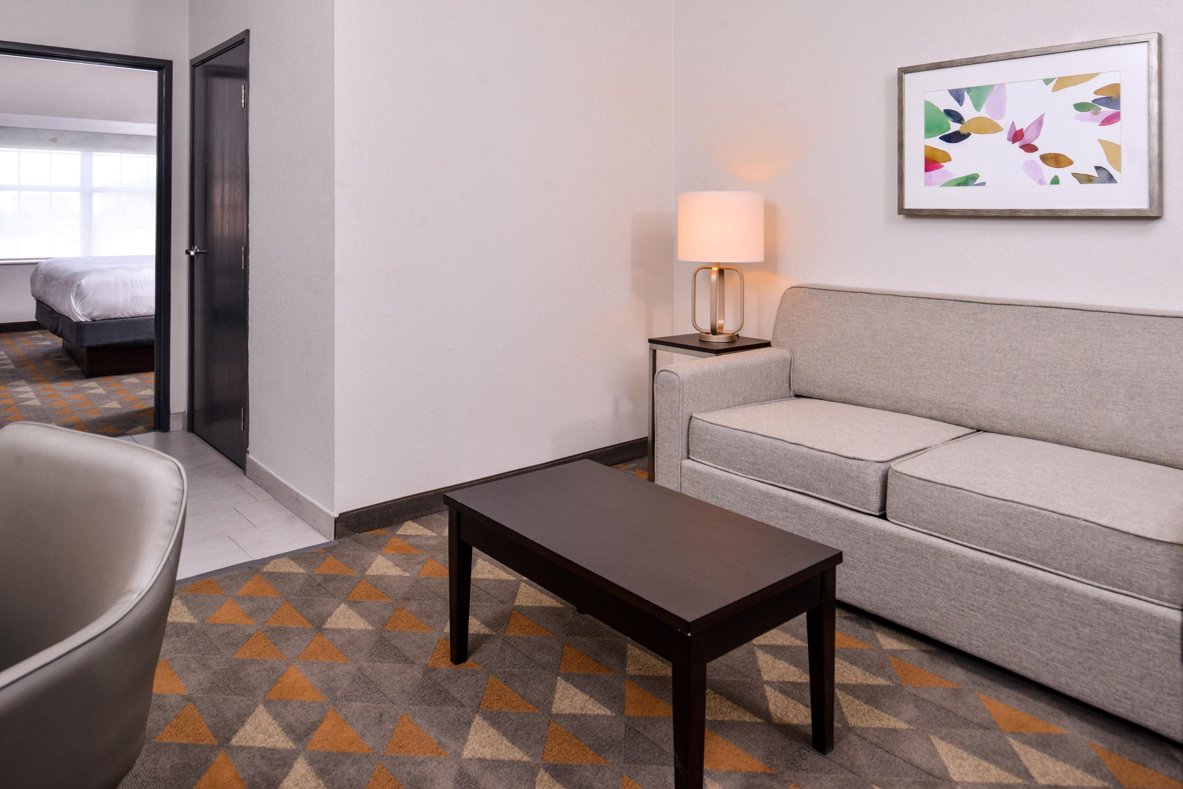 HOLIDAY INN HTL STES ADDISON BY IHG