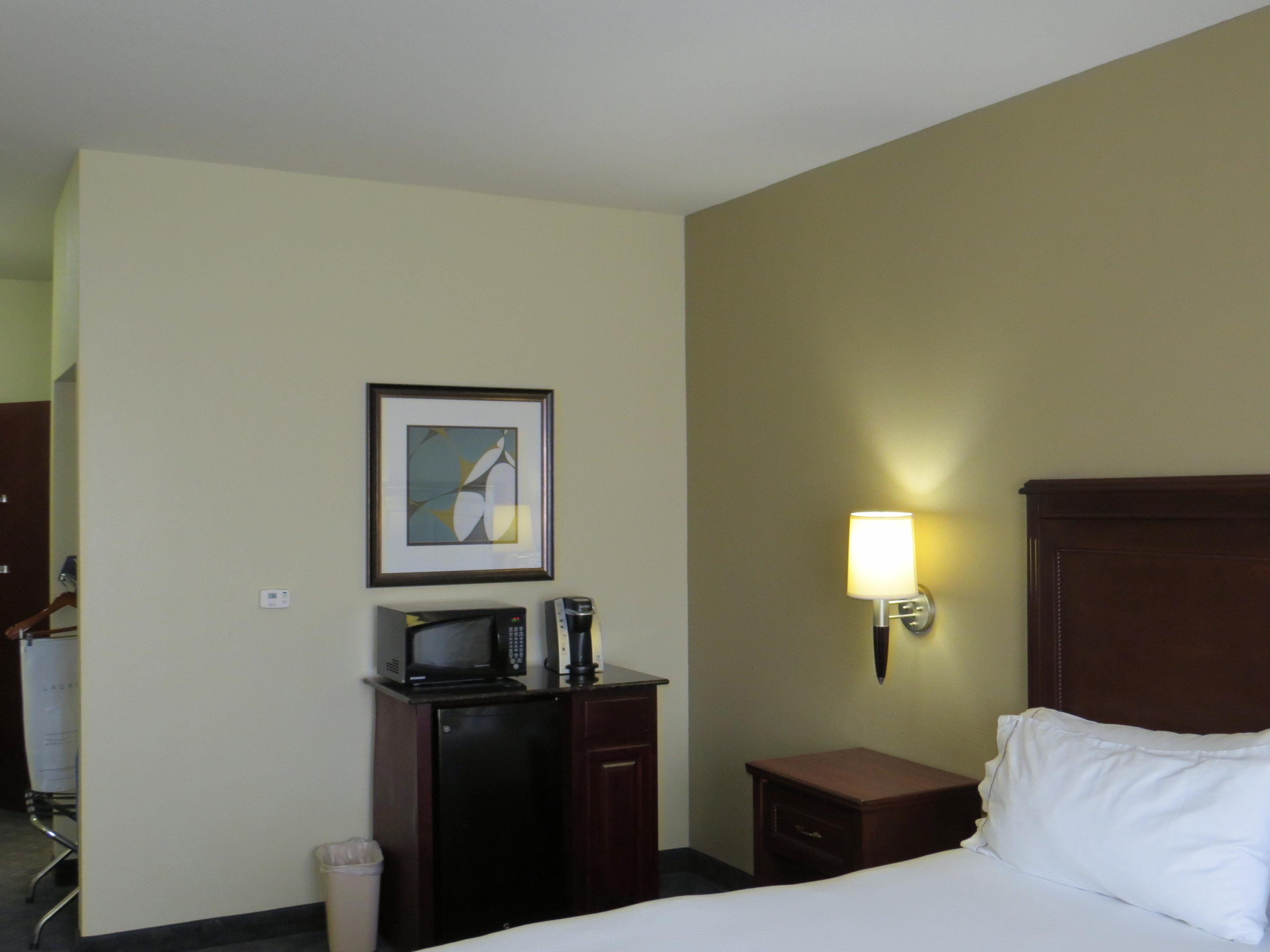 HOLIDAY INN EXP STES PAMPA BY IHG