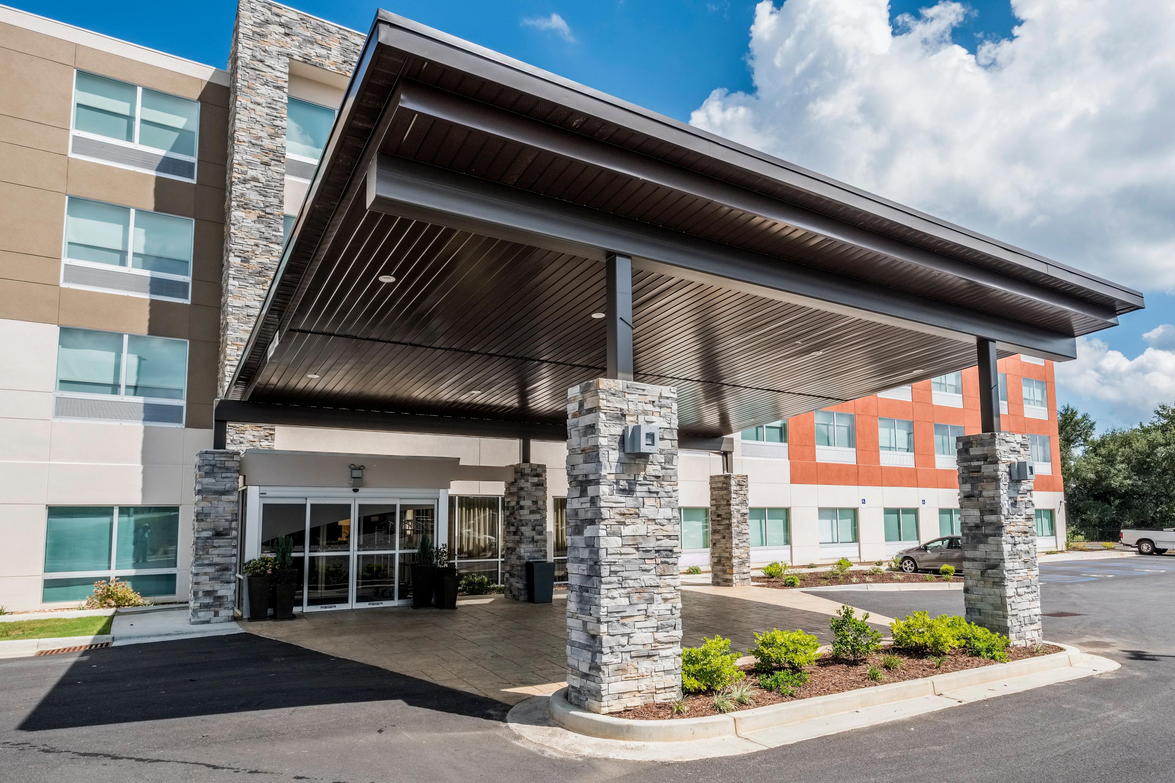 HOLIDAY INN EXP STES COMMERCE BY IH