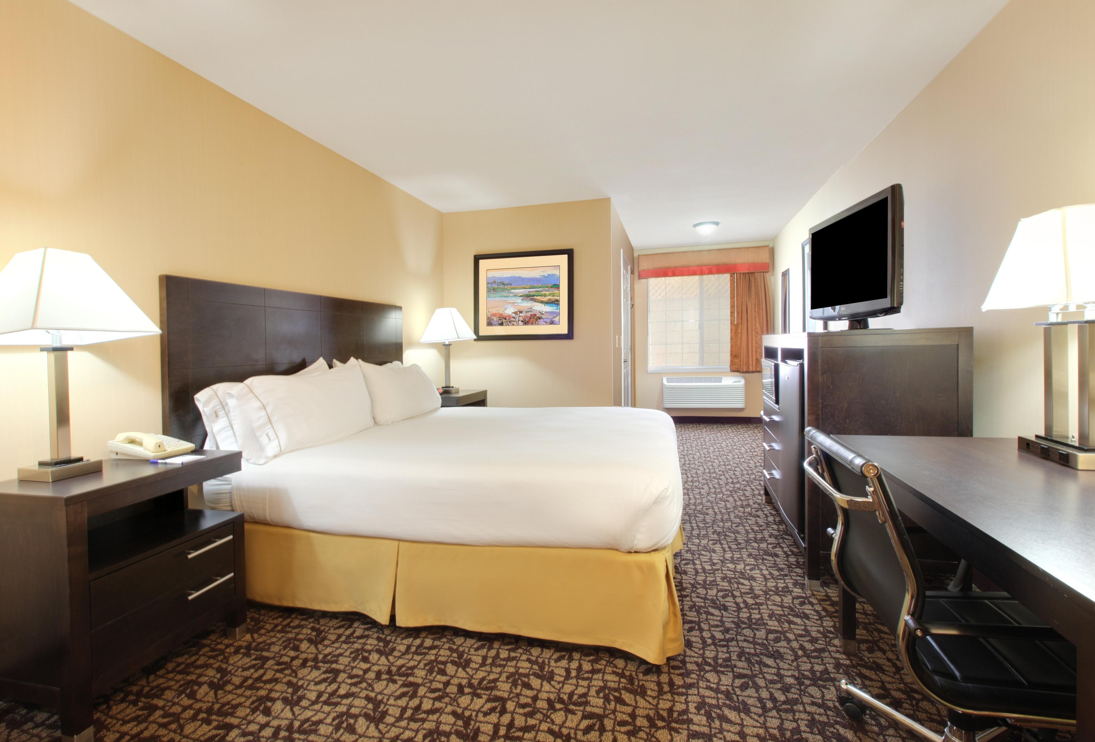 HOLIDAY INN EXPRESS OAKDALE BY IHG