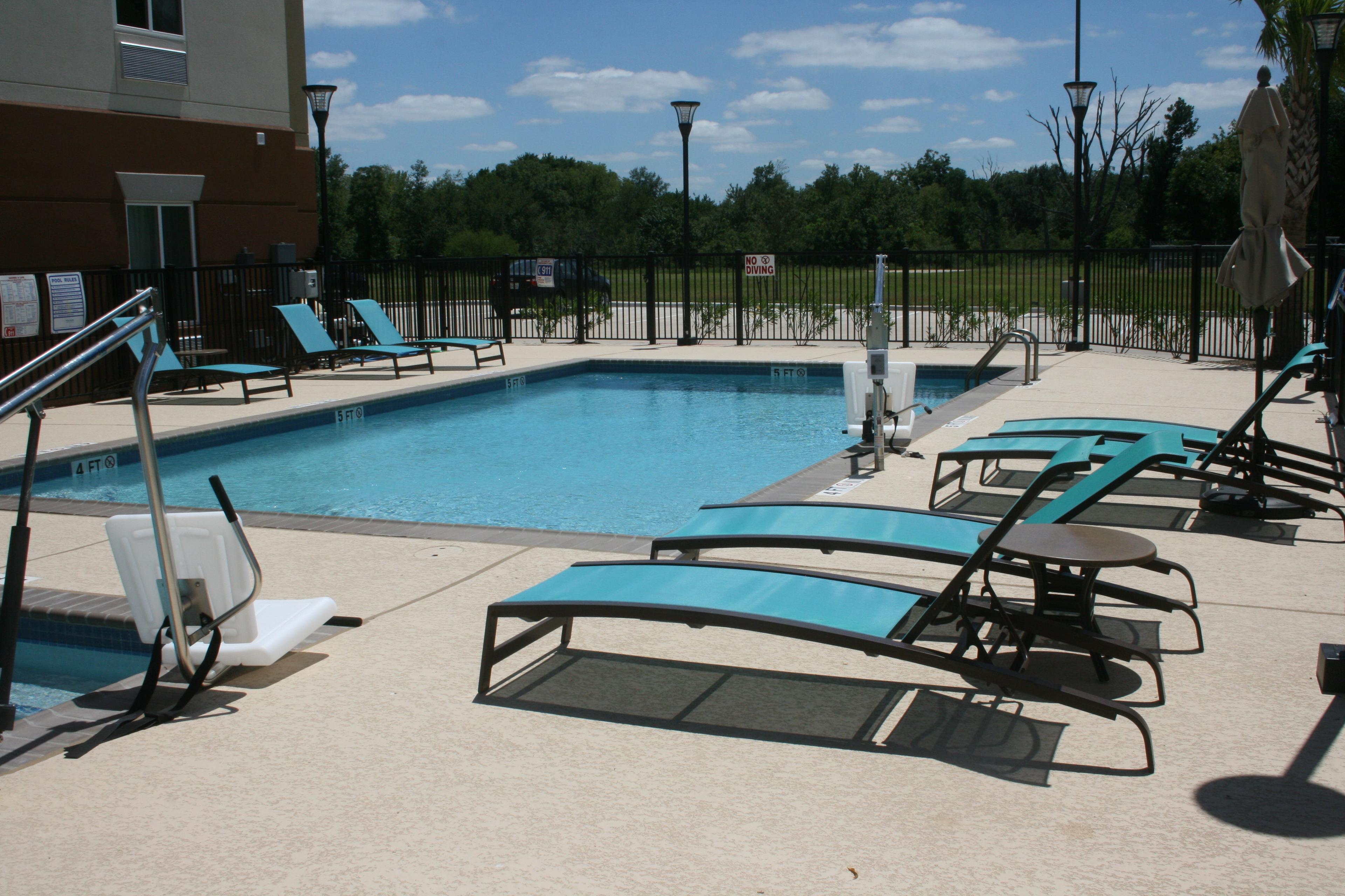 CANDLEWOOD STES COLLEGE STATION BY