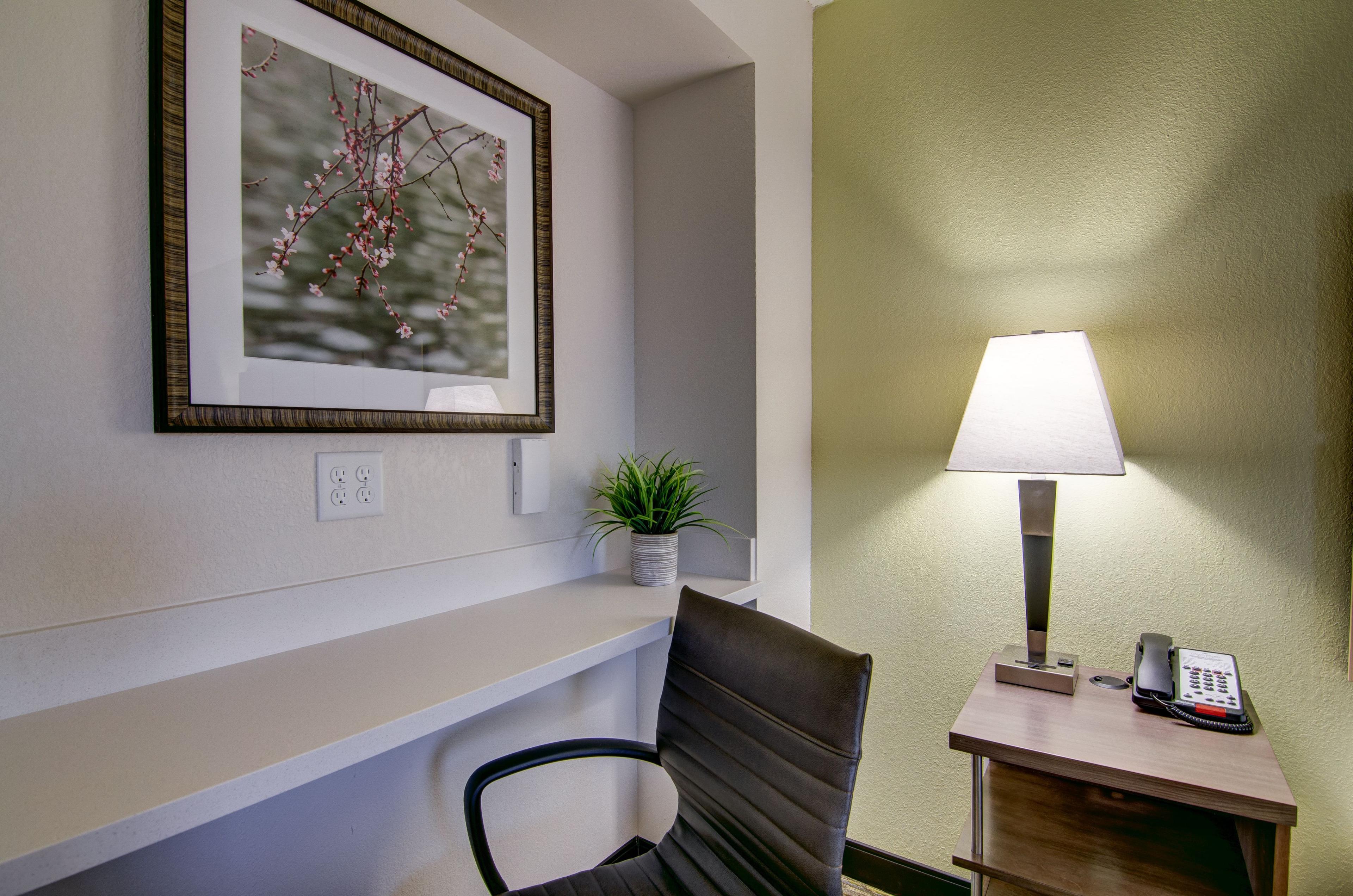 CANDLEWOOD STES RICH W BROAD BY IHG