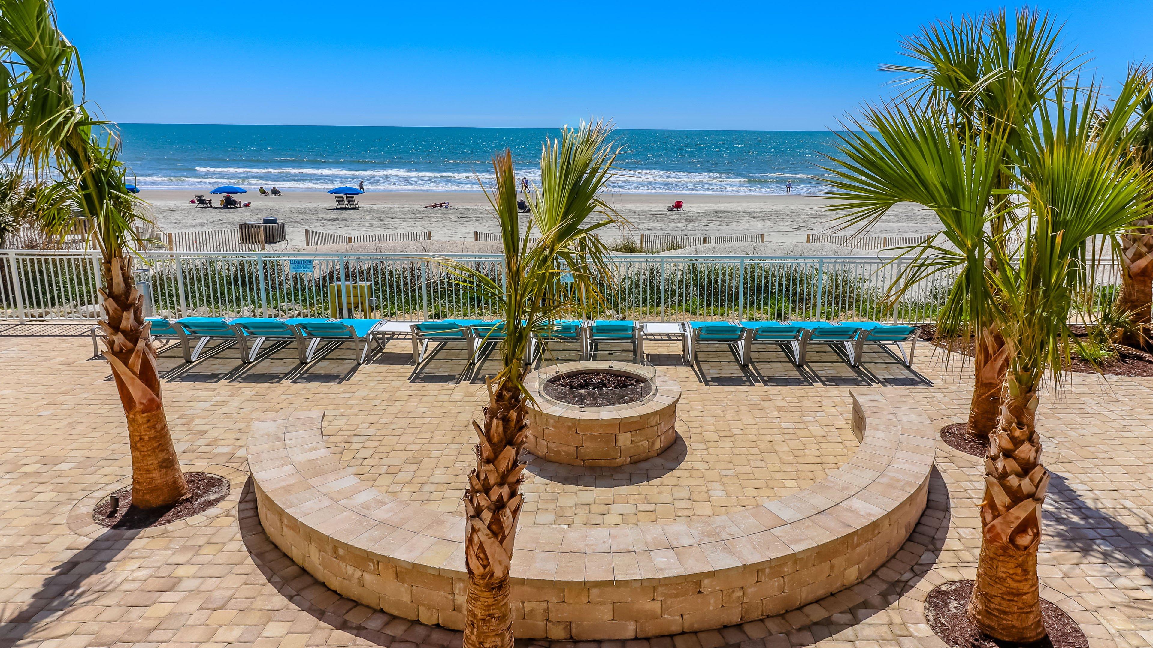 Holiday Inn Resort Oceanfront @ Surfside Beach by IHG
