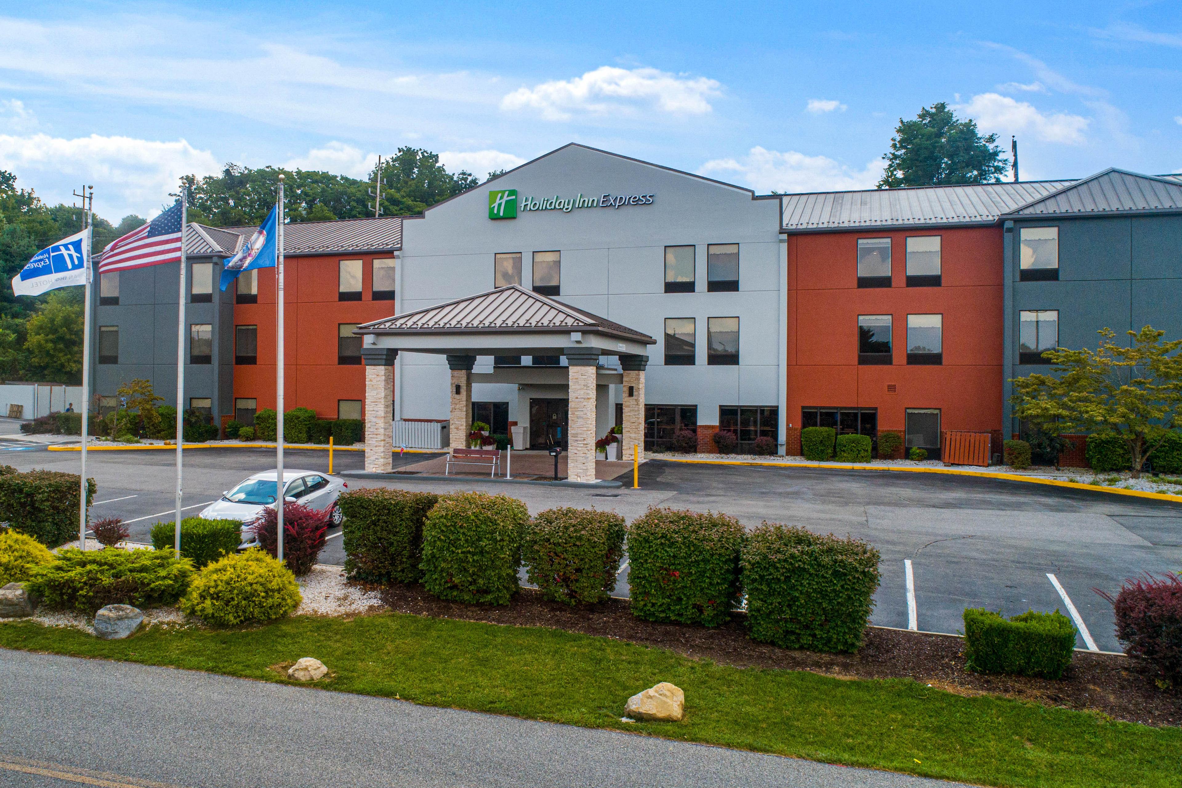 HOLIDAY INN EXPRESS