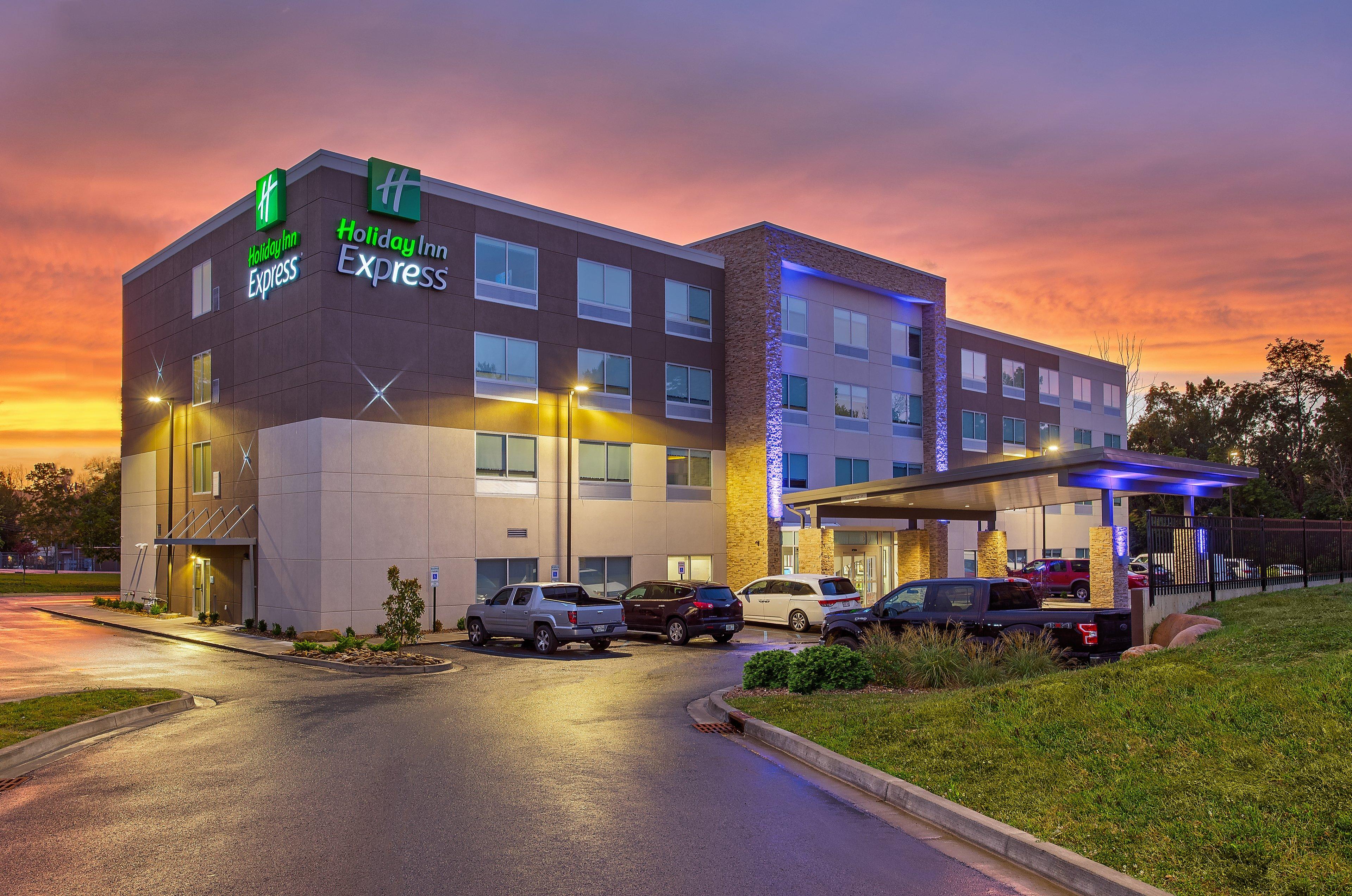 HOLIDAY INN EXP WILLIAMSBURG BY IHG