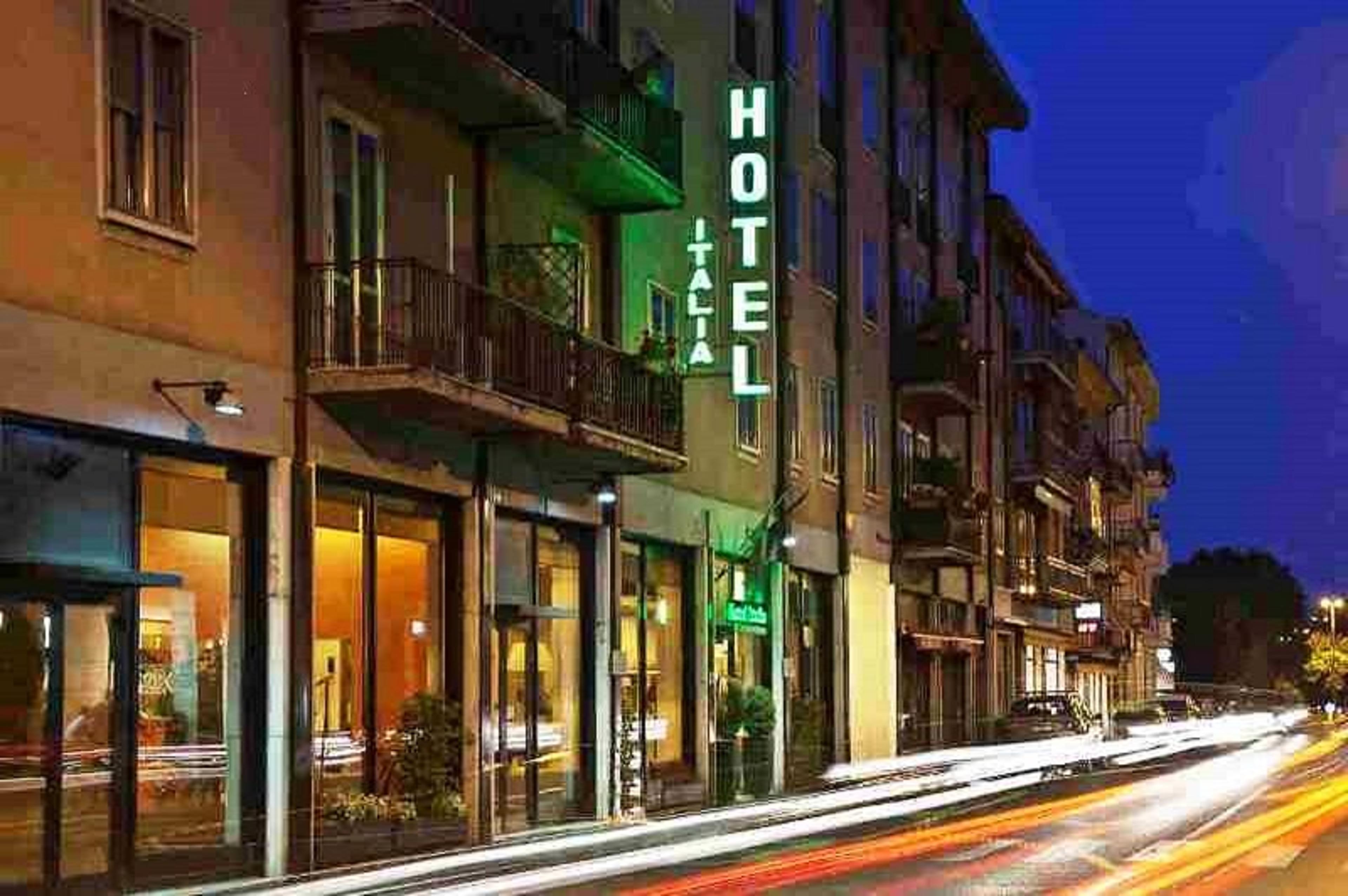 Hotel Photo 1
