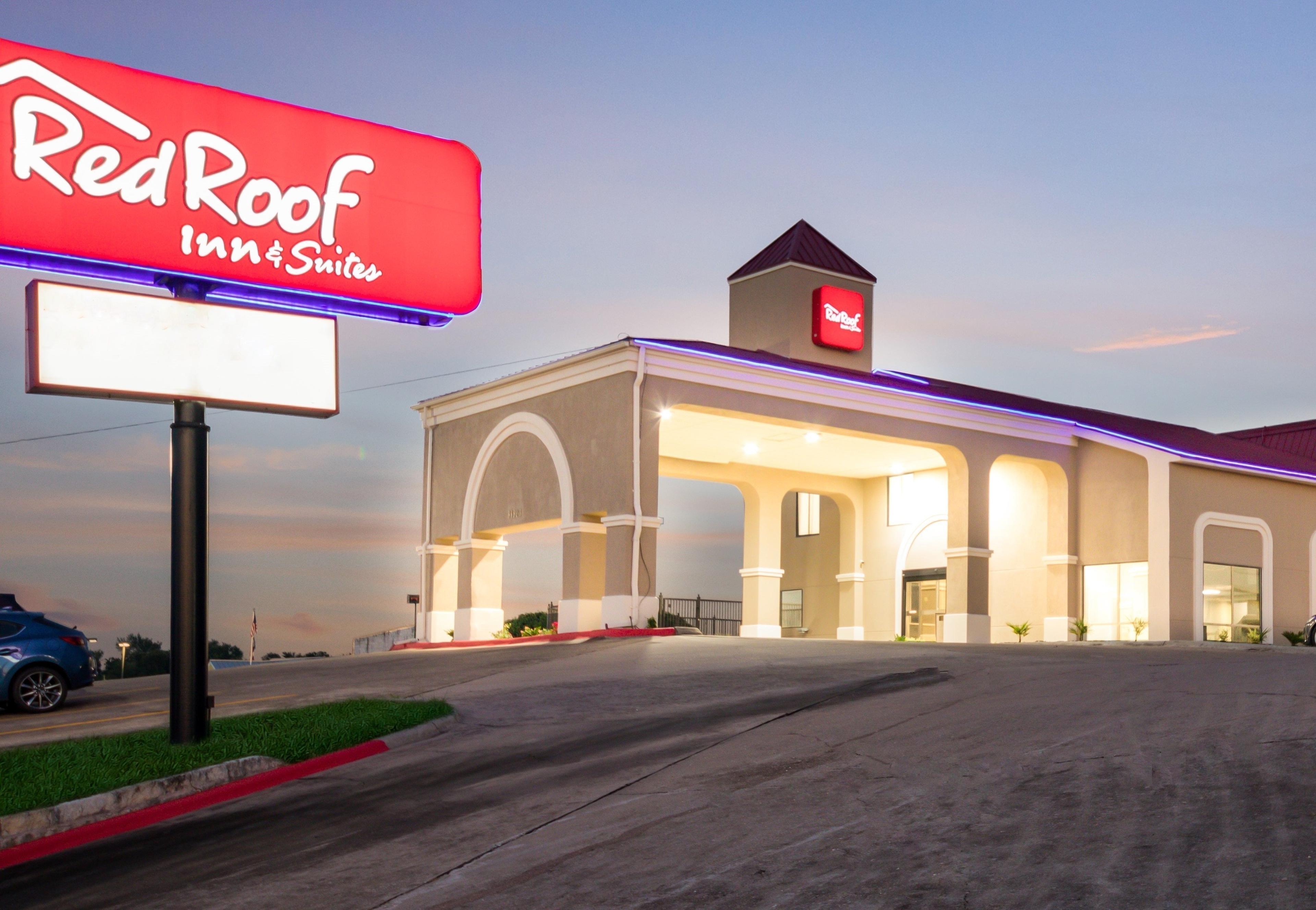 RED ROOF SUITES AUSTIN EAST - MANOR