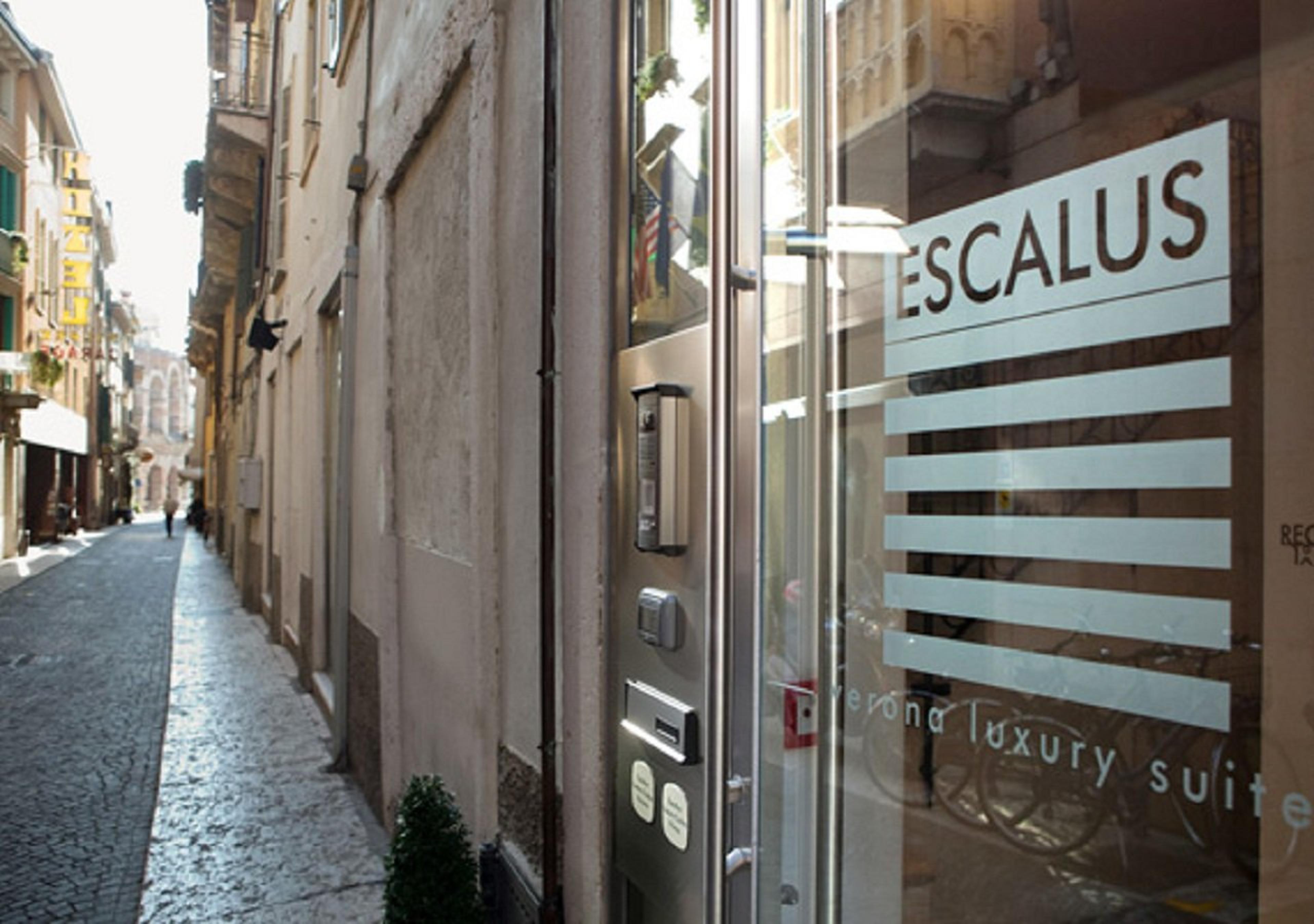 Escalus Luxury Suites