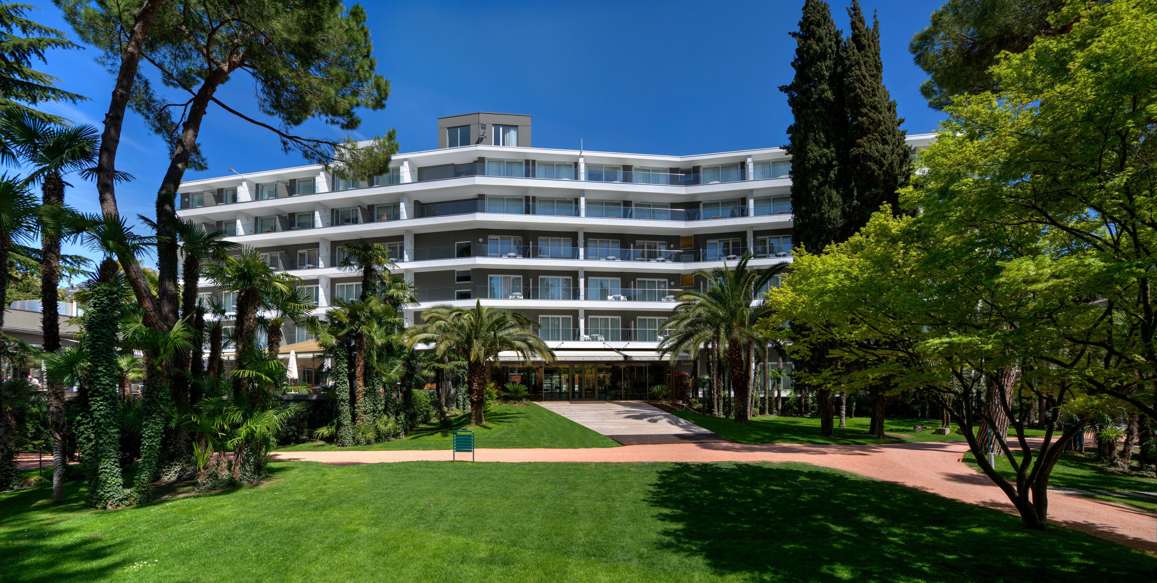 Hotel Photo 1