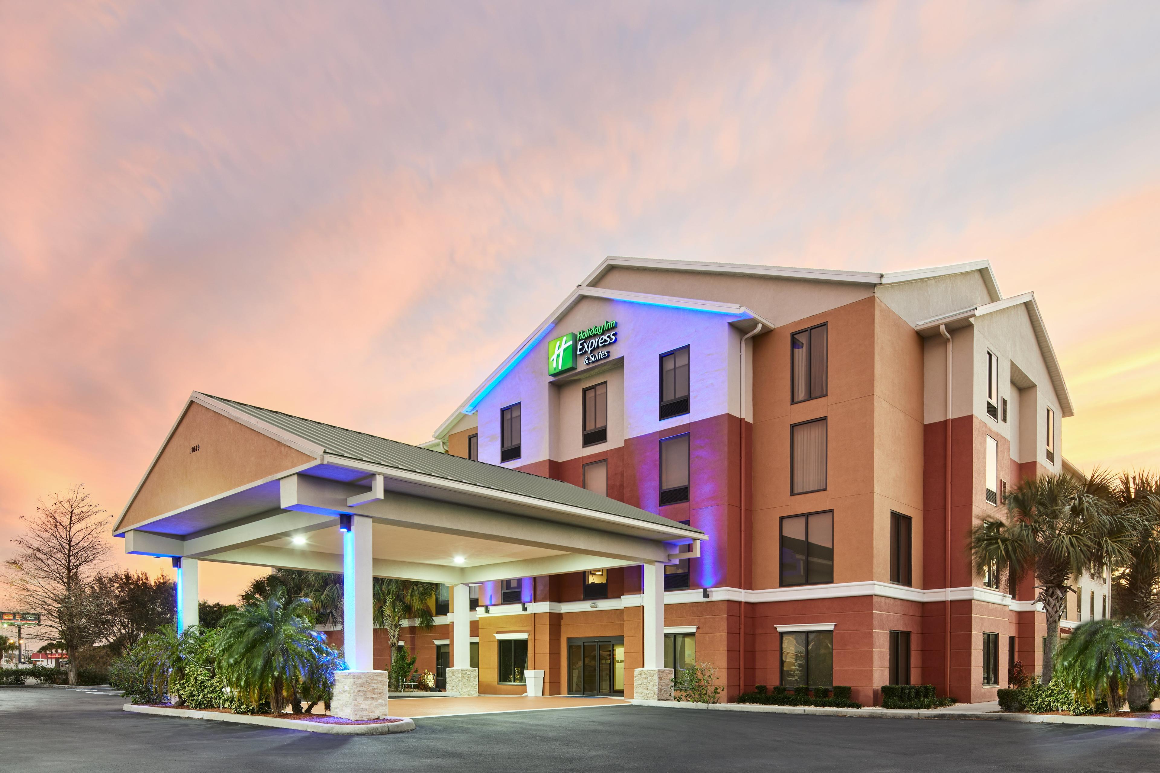 HOLIDAY INN EXP PORT RICHEY