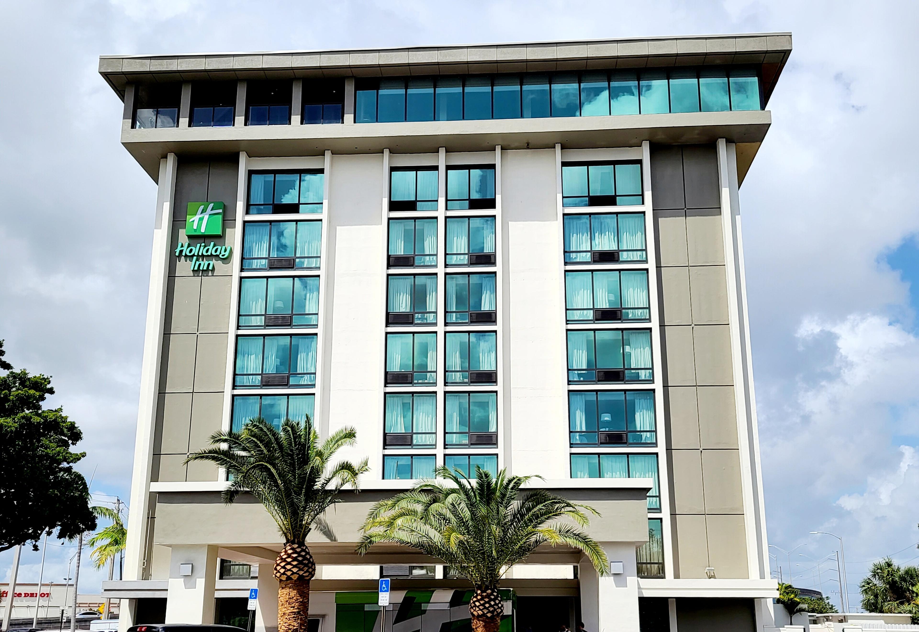 HOLIDAY INN - INTL AIRPORT N BY IHG