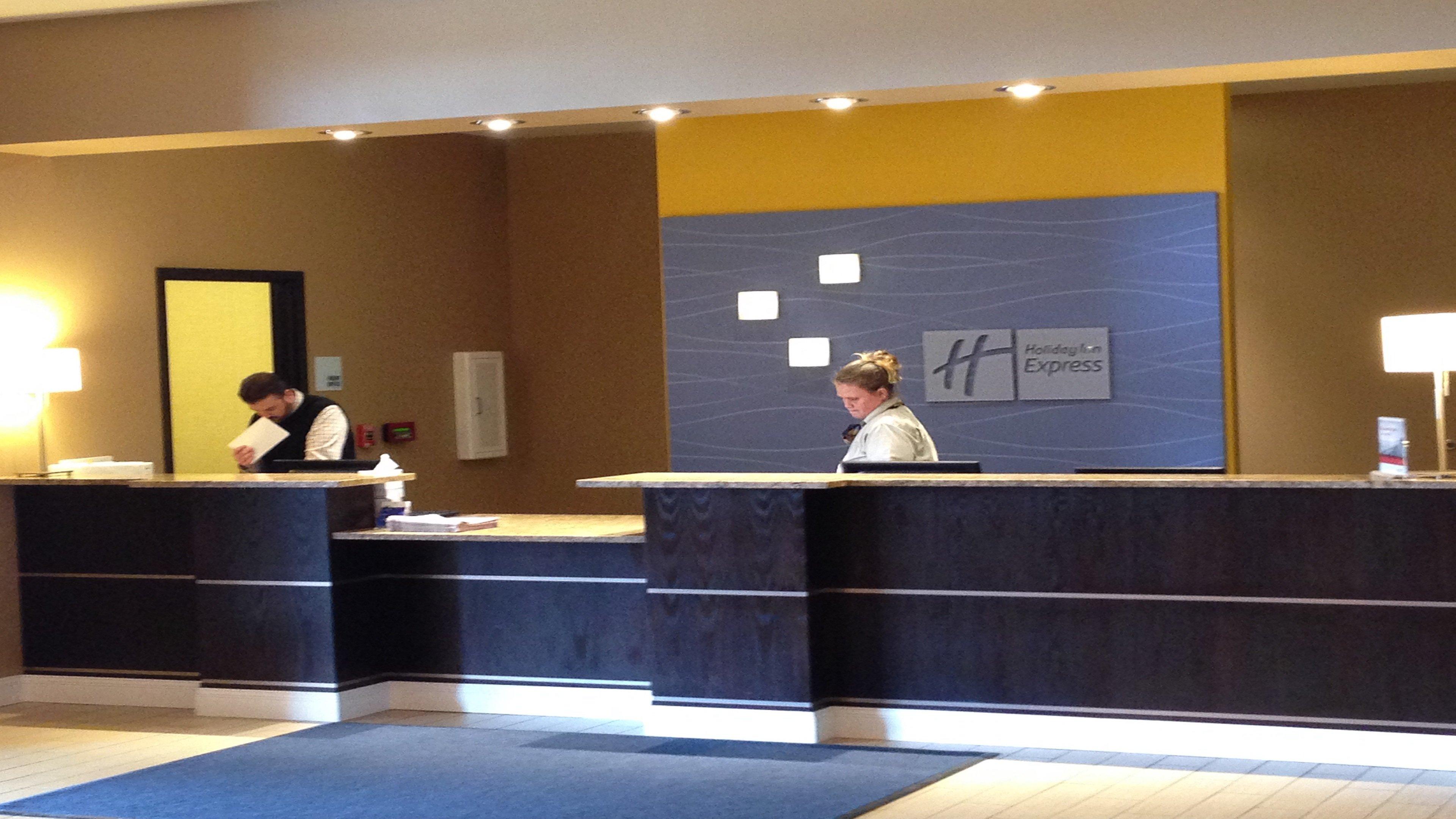 HOLIDAY INN EXP STES UNIV AREA BY I
