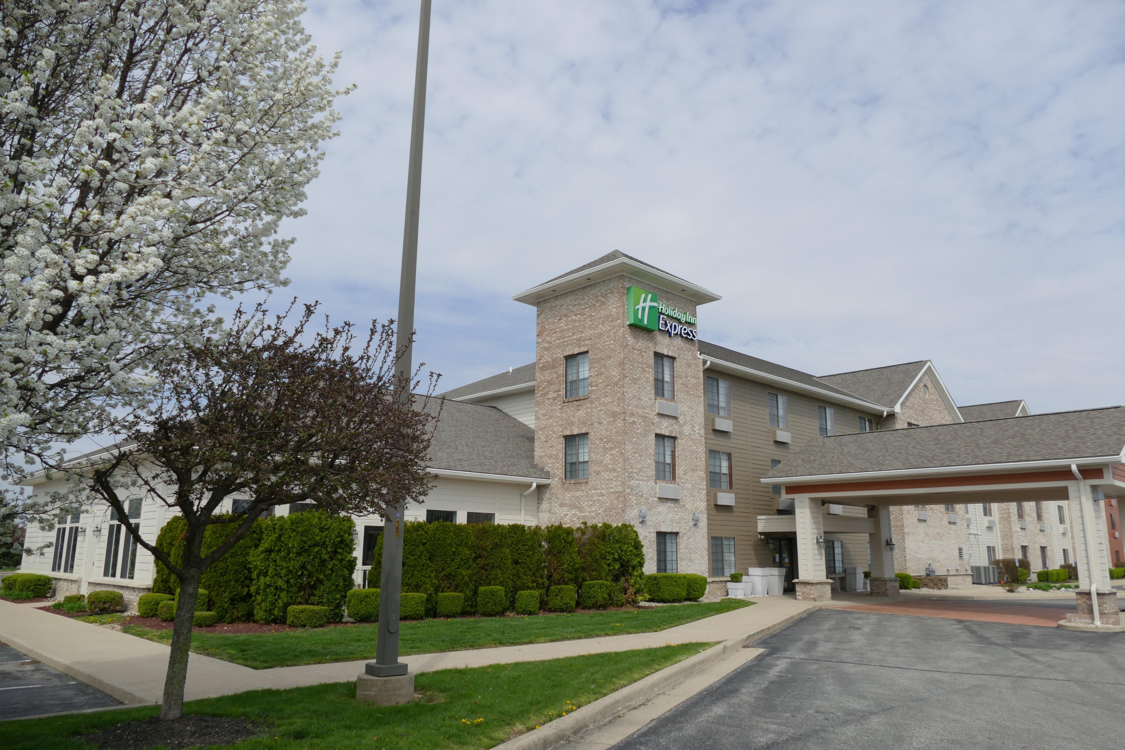 HOLIDAY INN EXPRESS GREENSBURG BY I