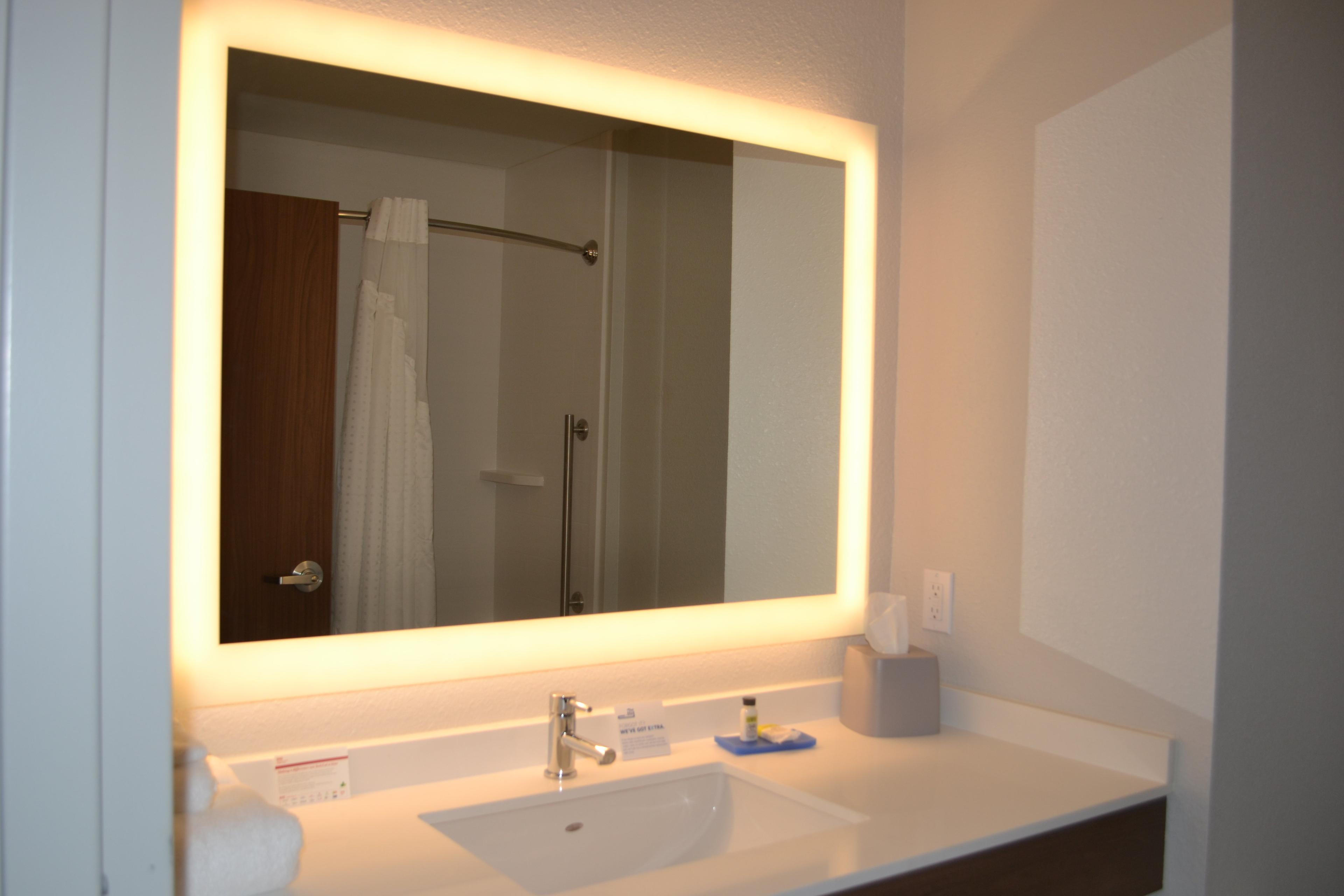 HOLIDAY INN EXP CENTRAL BY IHG