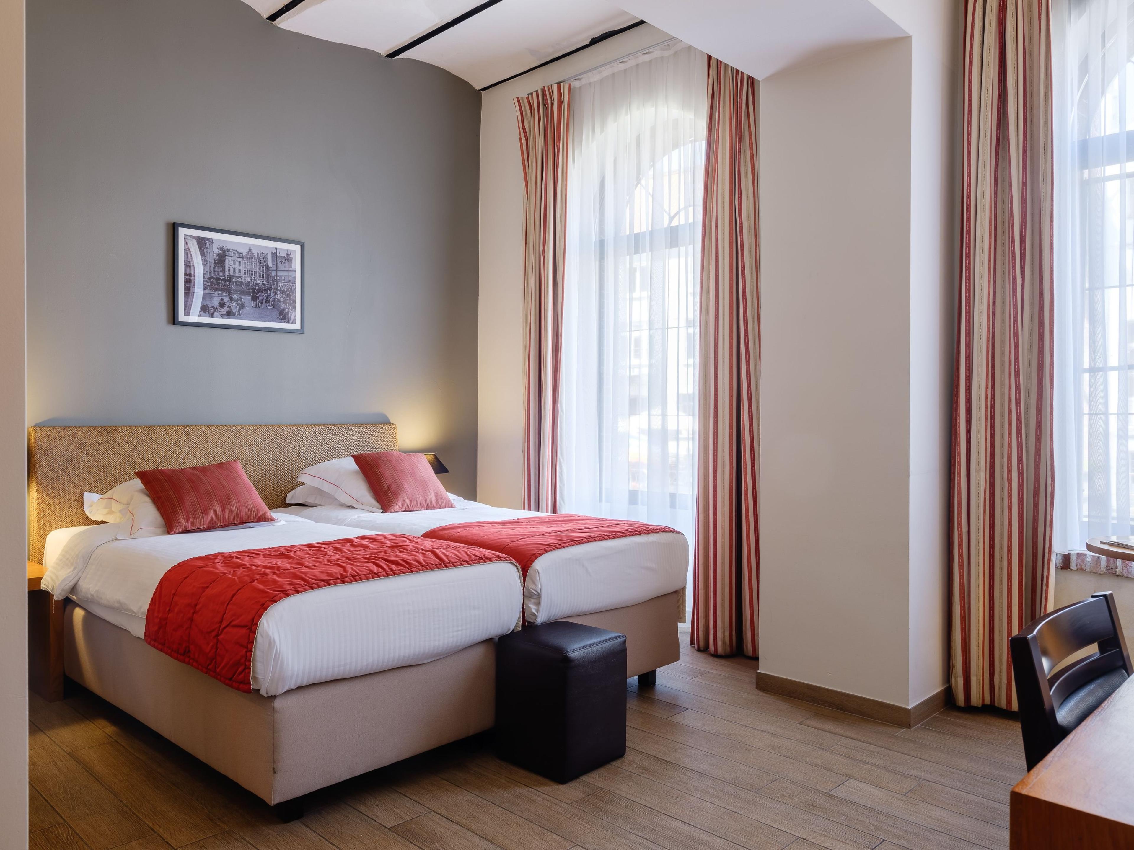 GHENT RIVER HOTEL