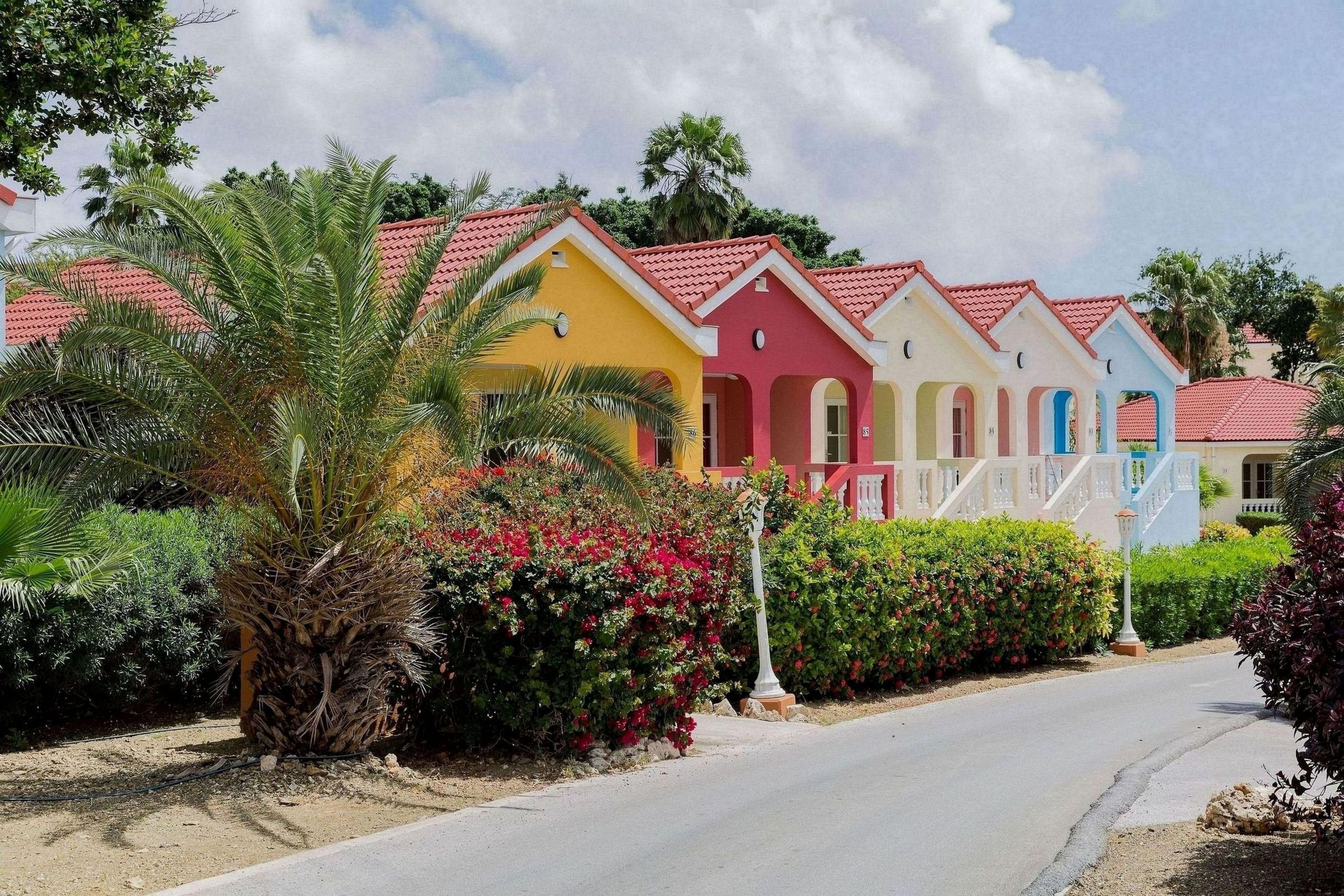 LIVINGSTONE JAN THIEL RESORT
