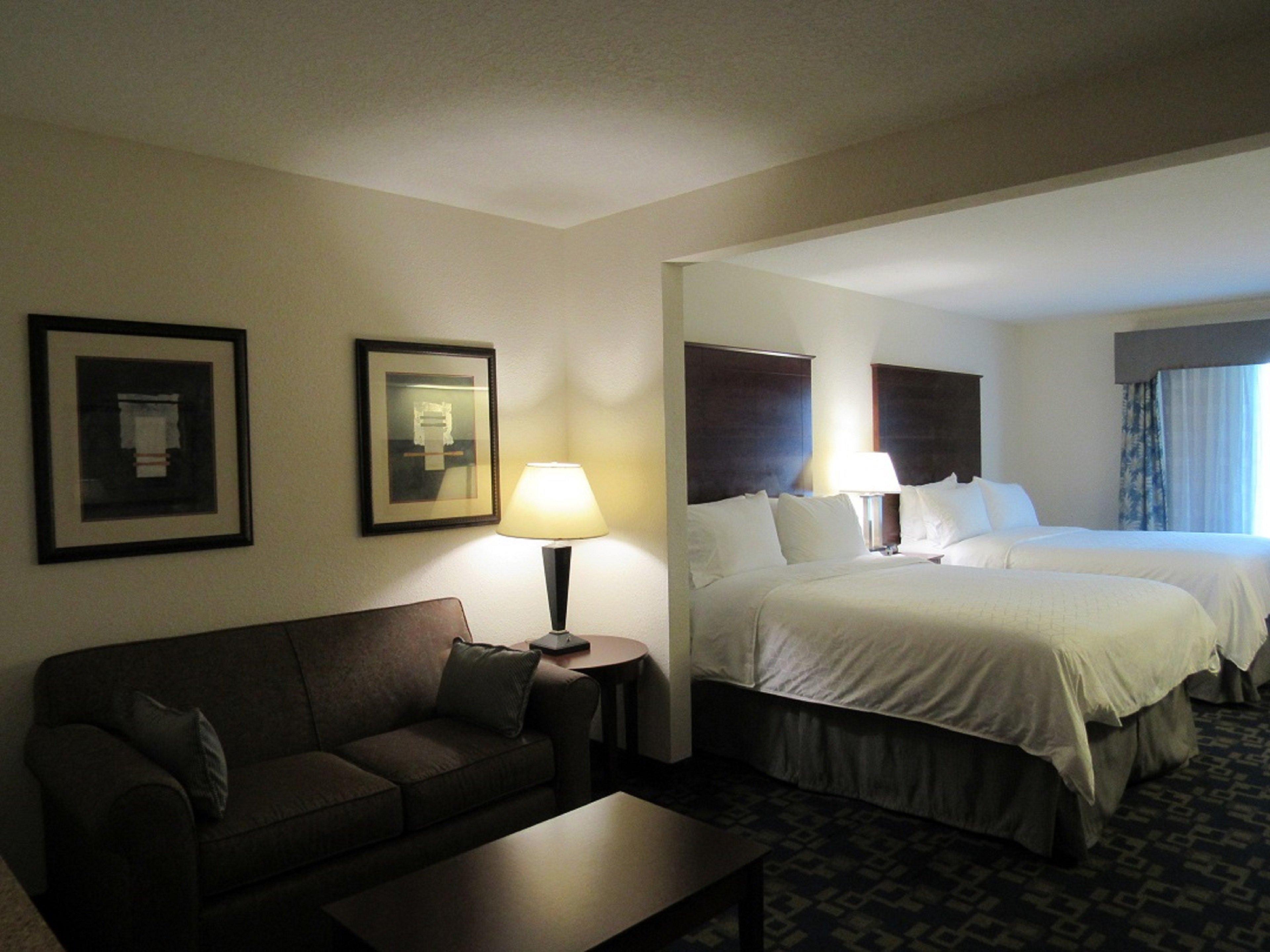HOLIDAY INN EXP STES PEMBROKE BY IH