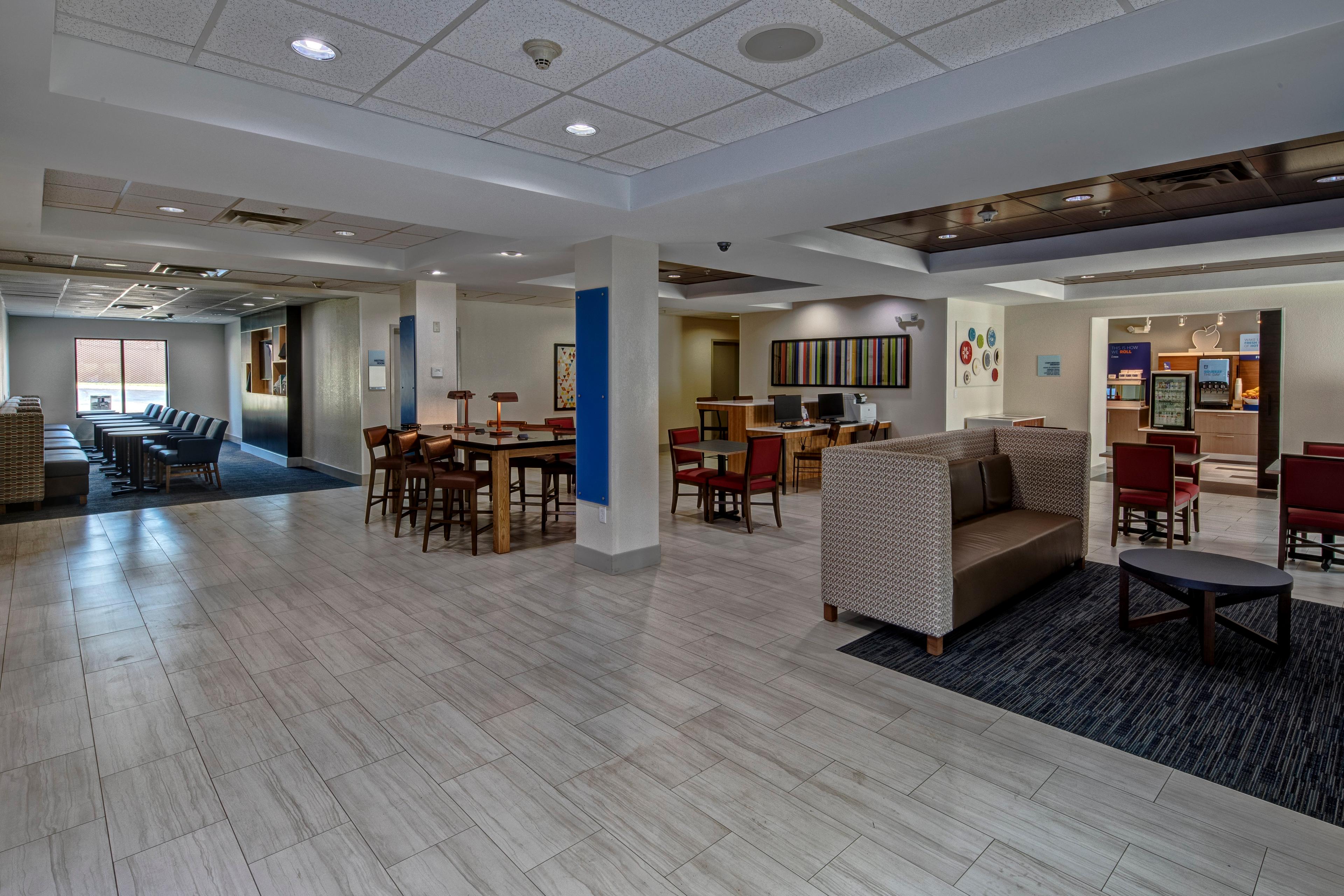 HOLIDAY INN EXP STES SMYRNA BY IHG