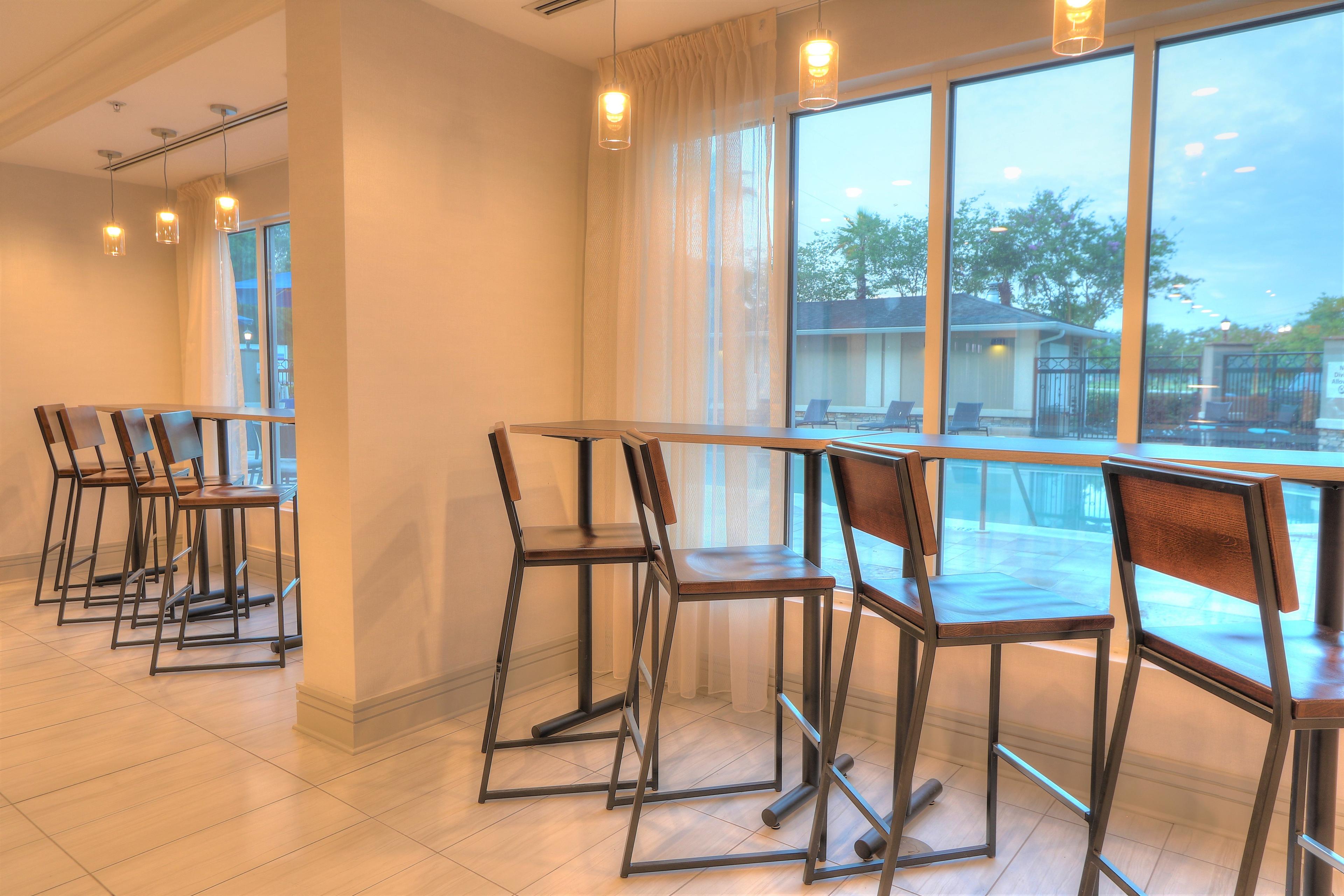 HOLIDAY INN EXP STES SARALAND BY IH