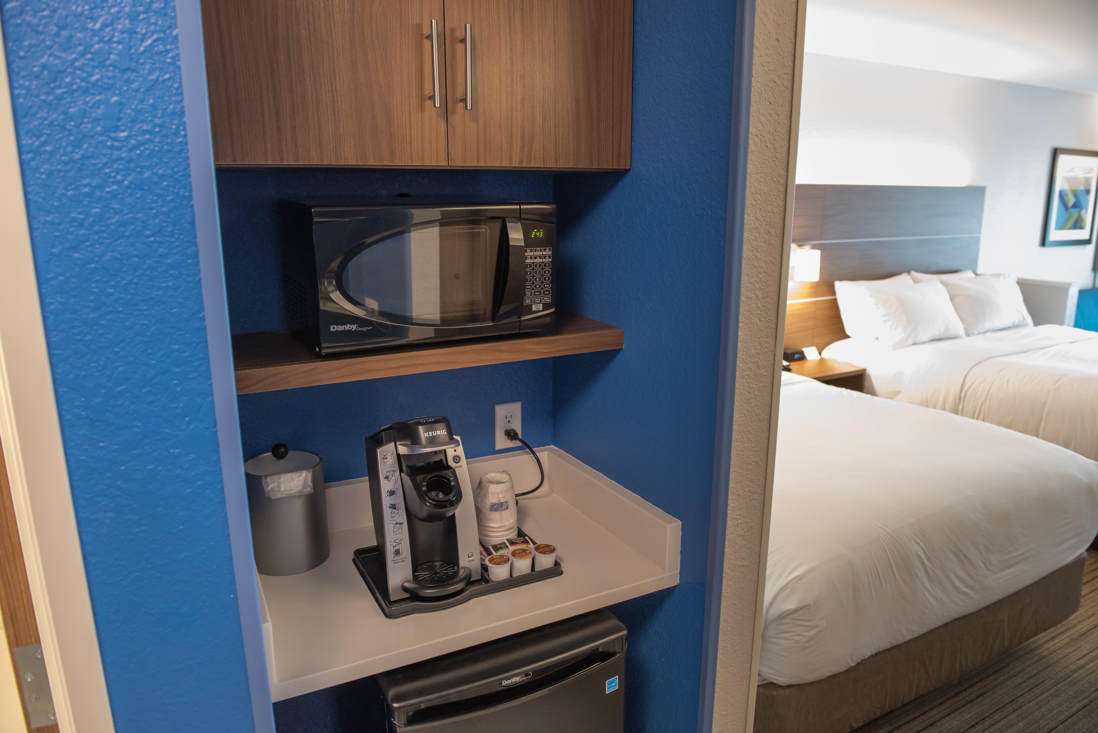 HOLIDAY INN EXP STES JEFFERSONVILLE