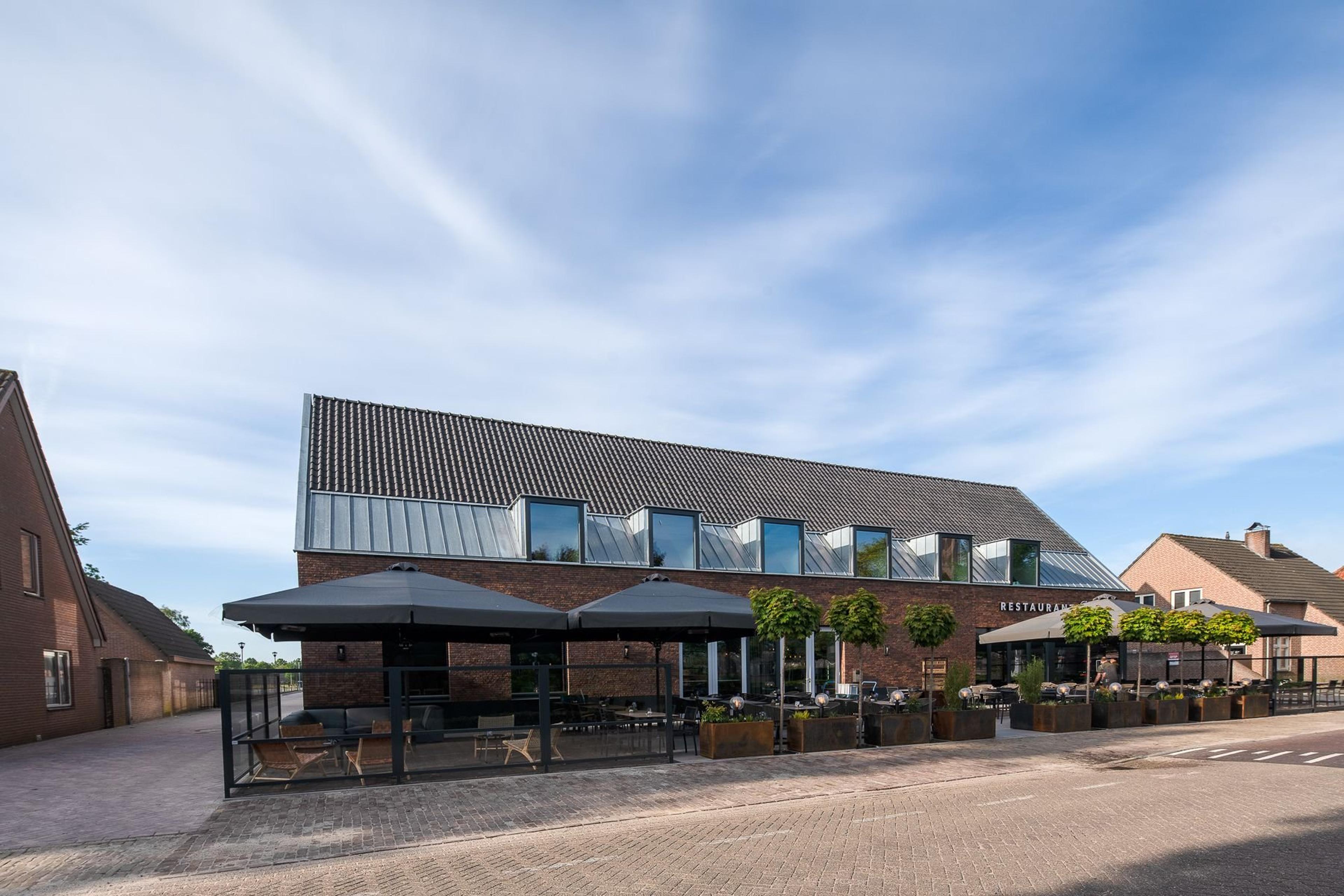 HOTEL 46