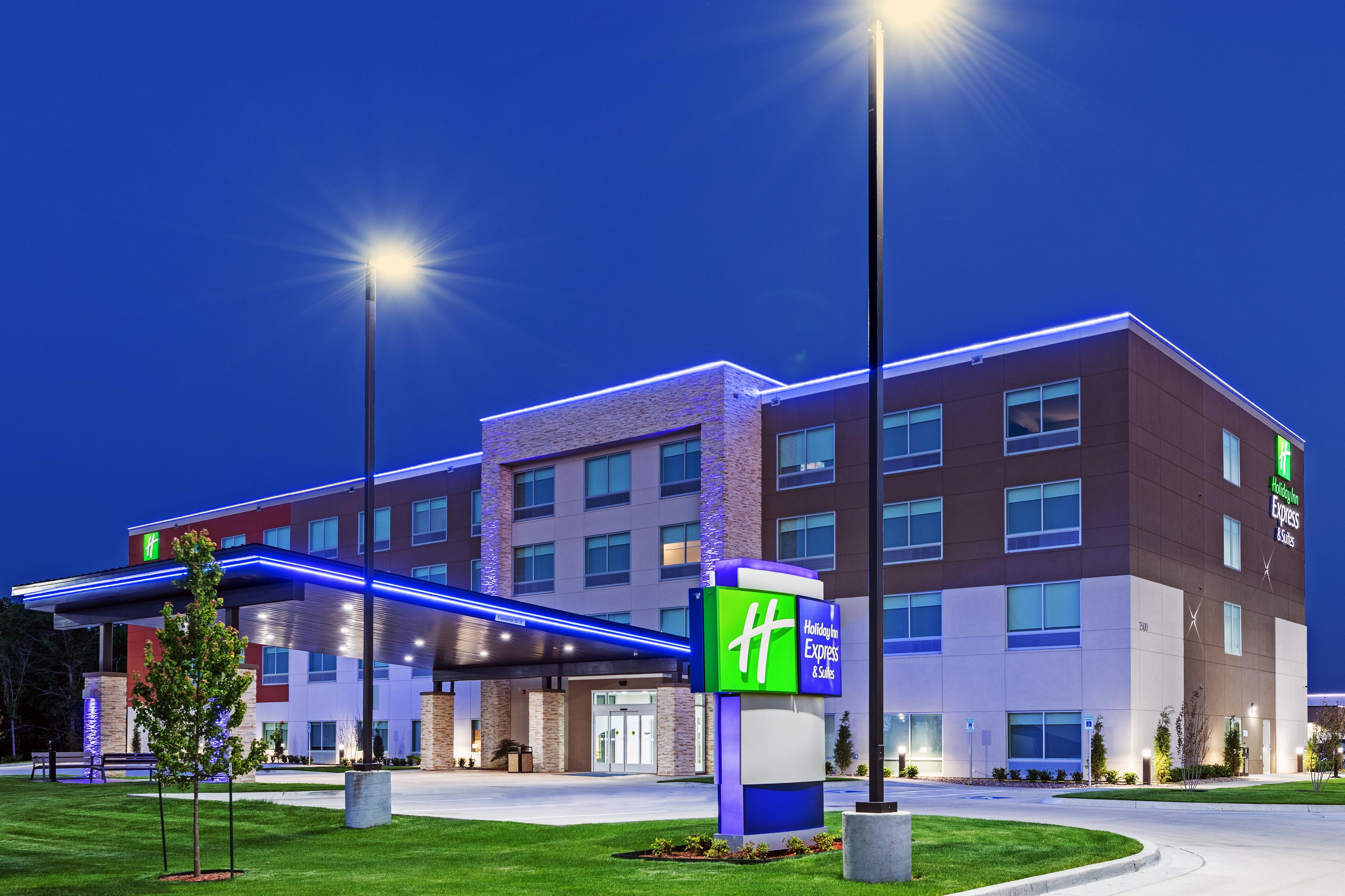 HOLIDAY INN EXP STES PARSONS BY IHG