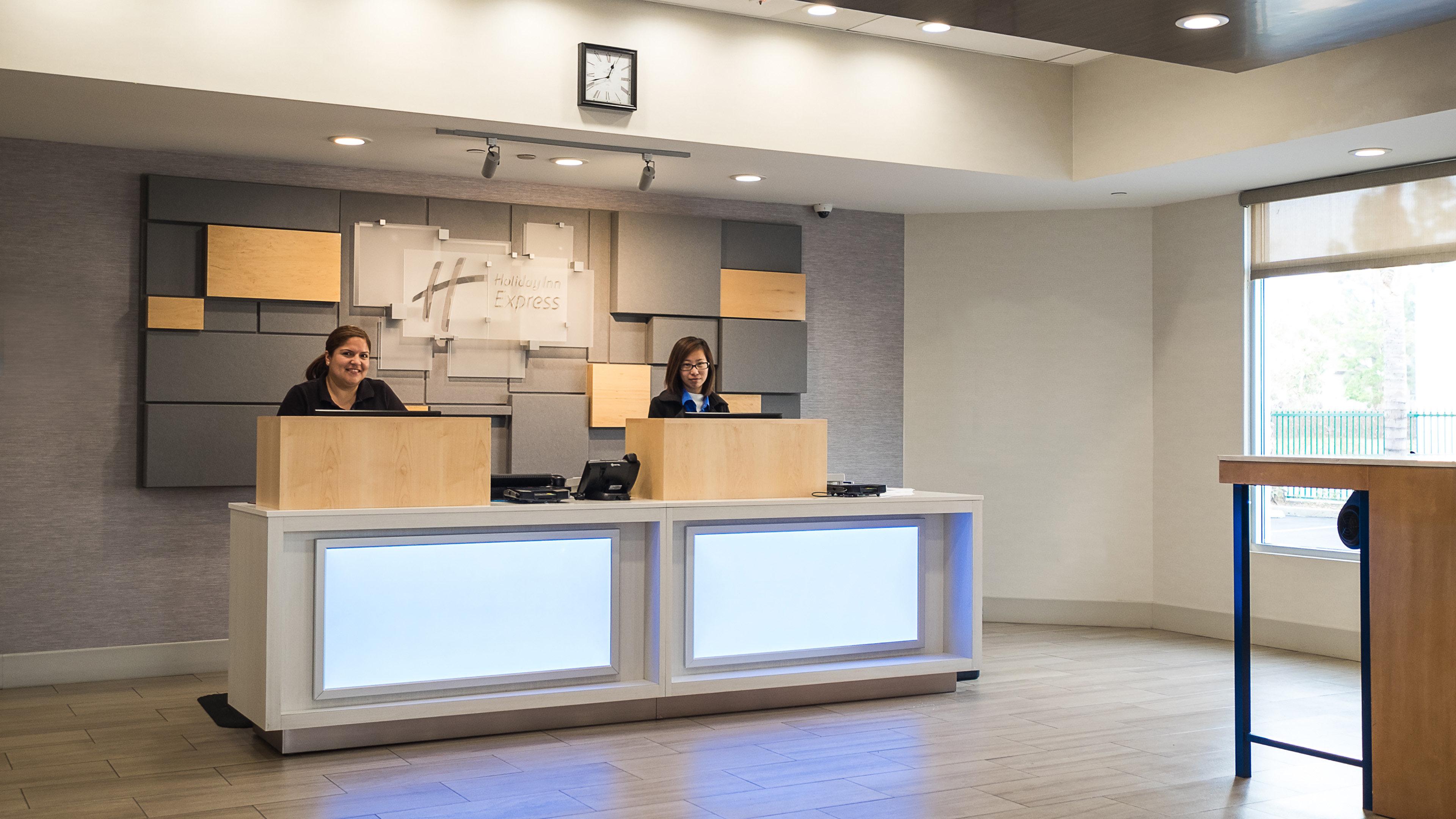HOLIDAY INN EXP FULLERTON ANAHE BY