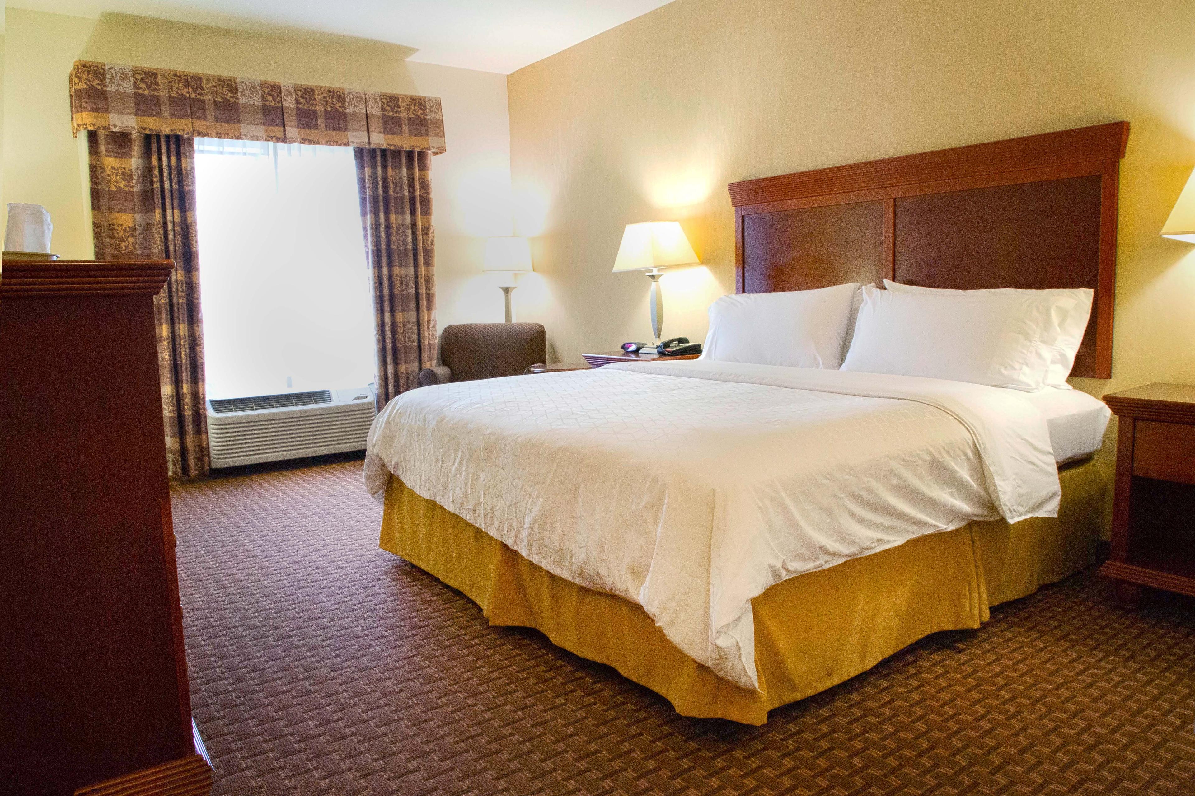 HOLIDAY INN EXP STES CENTER BY IHG