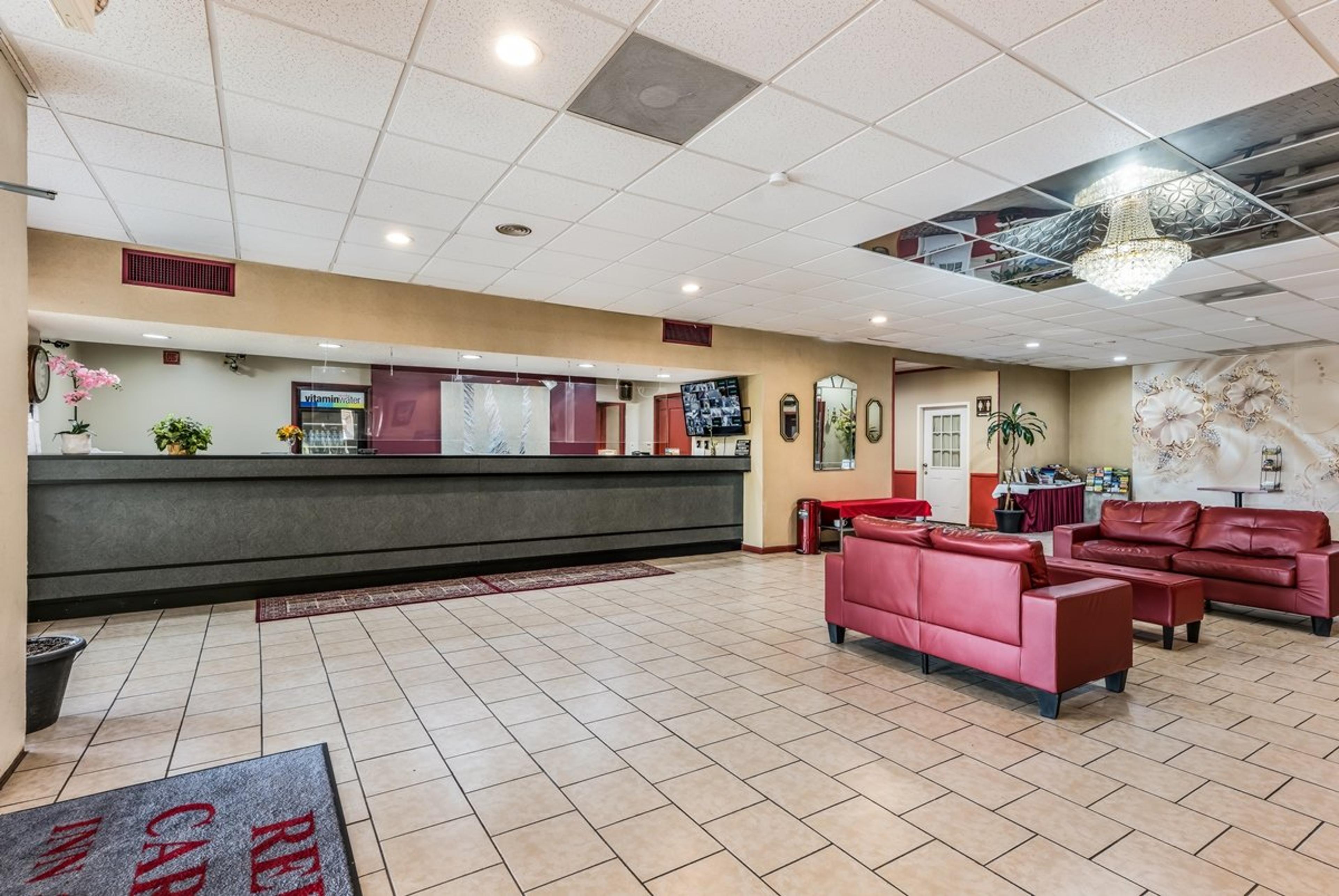 RED CARPET INN HAZLETON PA