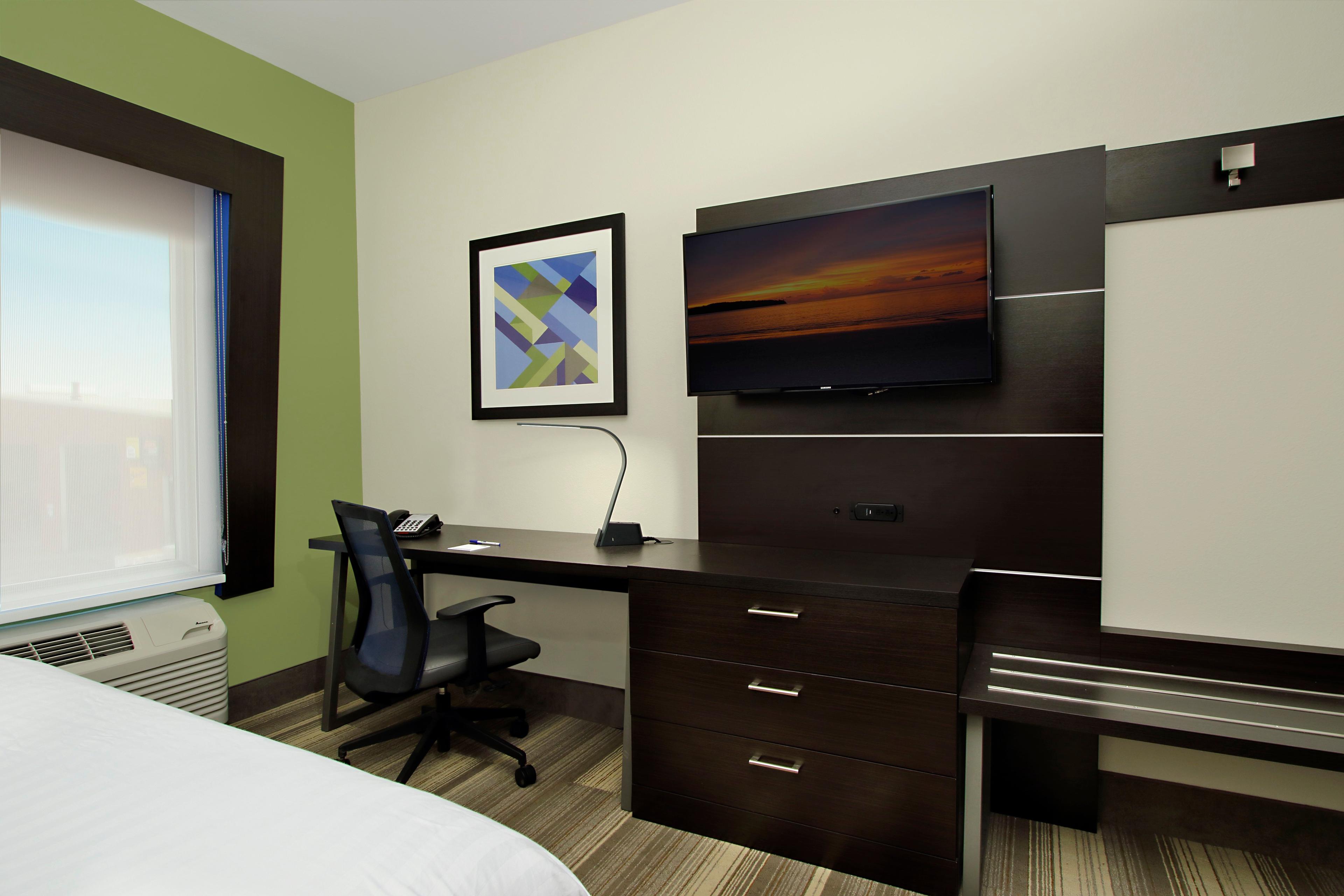 HOLIDAY EXP STES BROOKSHIRE BY IHG